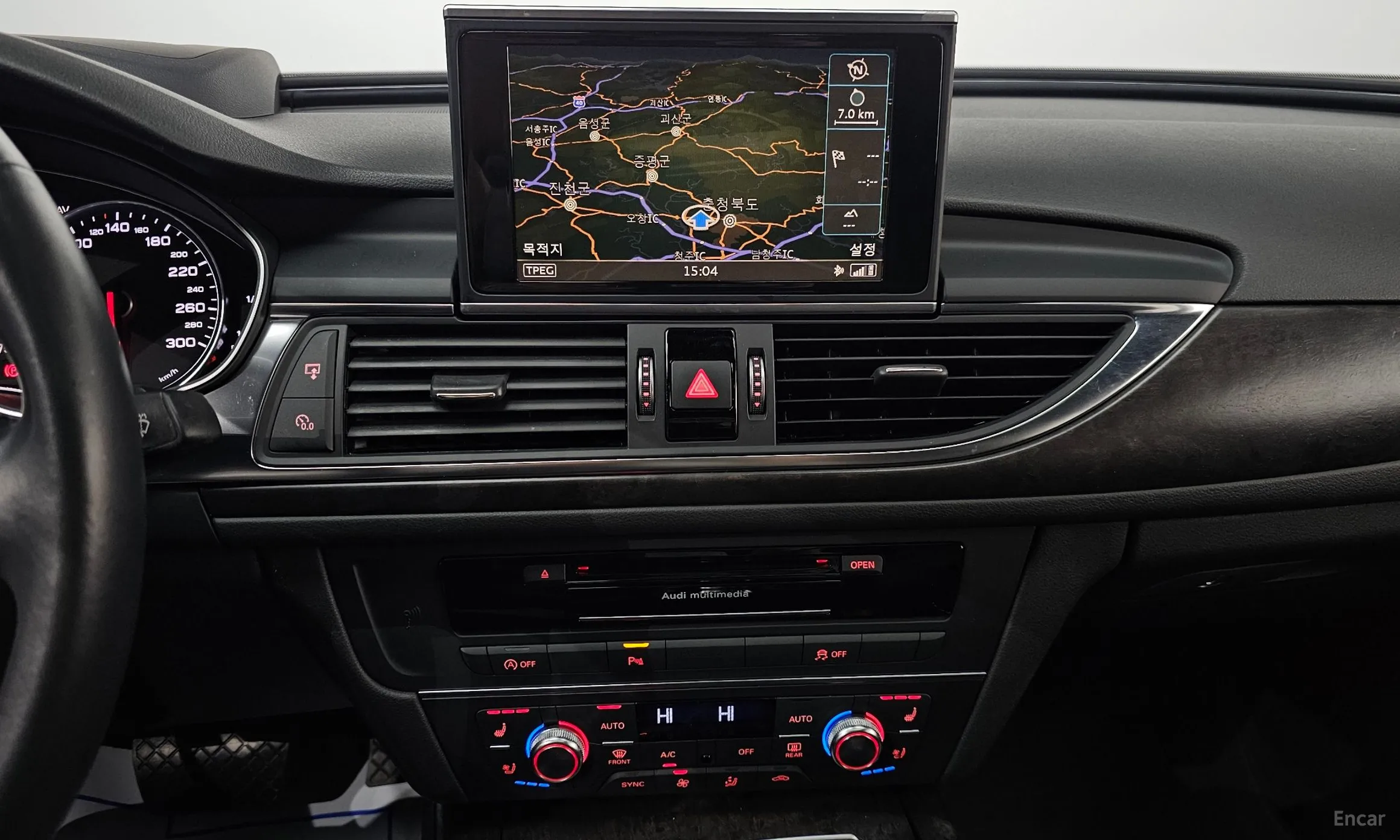 Audi New A6 превью 16
