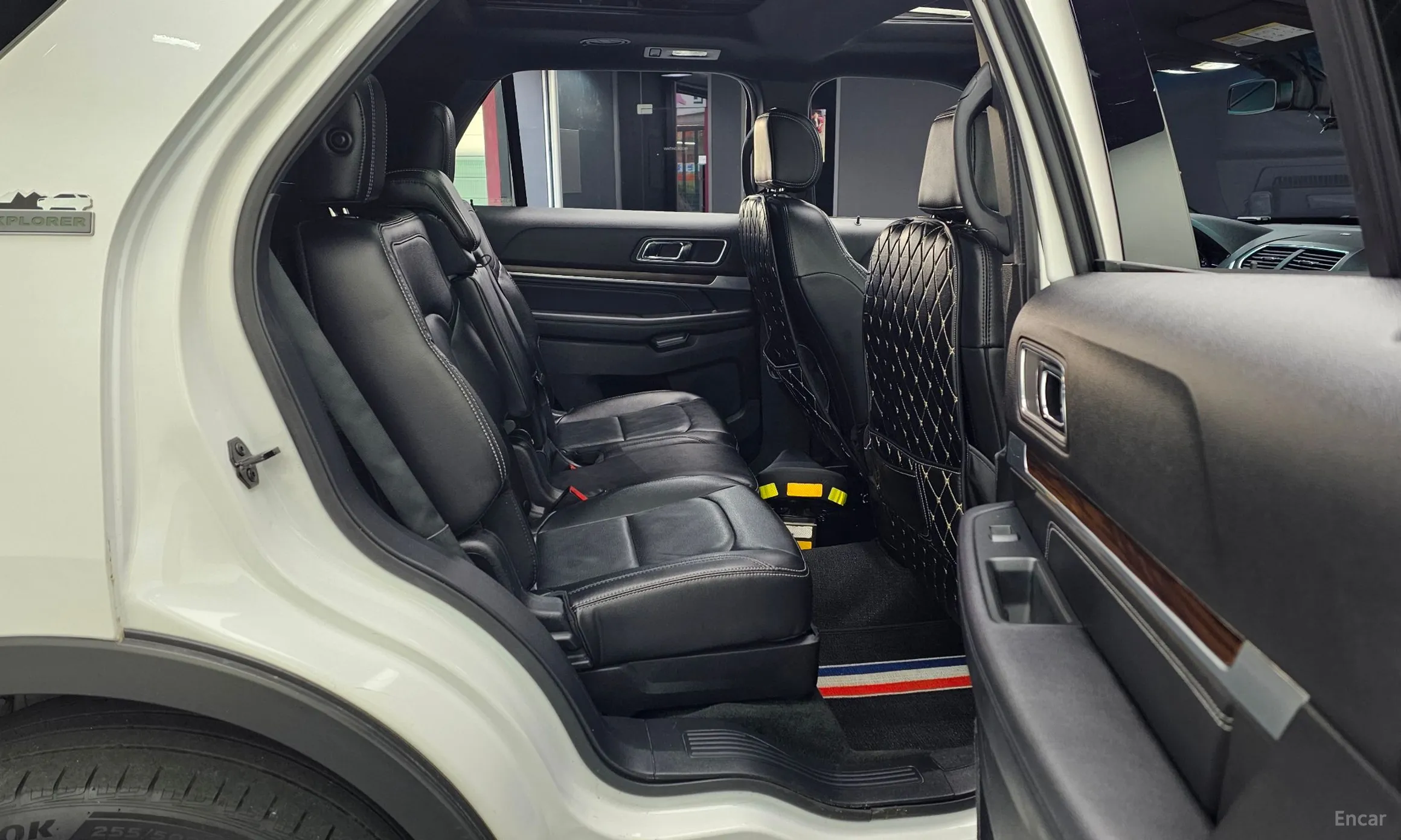 Ford Explorer превью 12