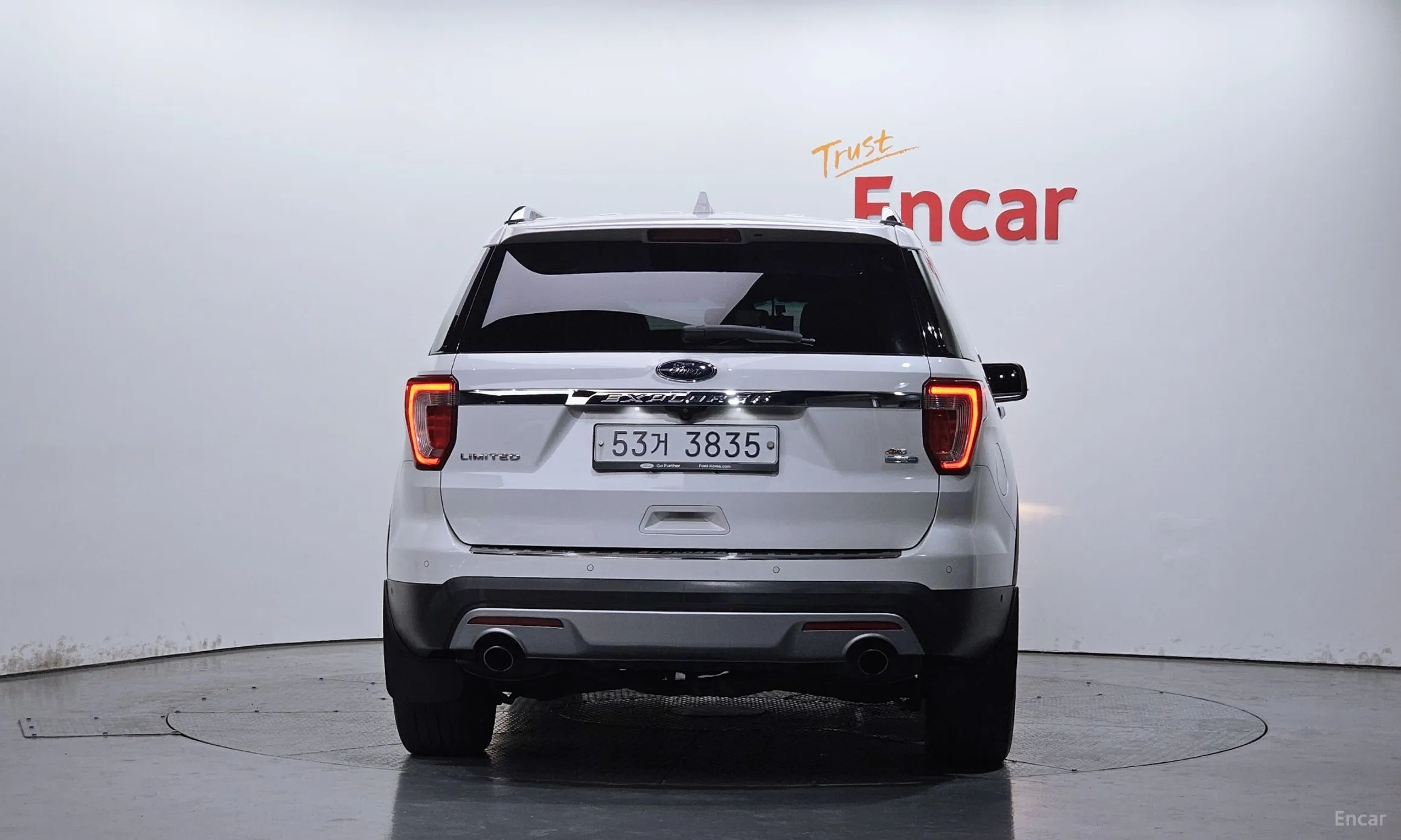 Ford Explorer превью 4