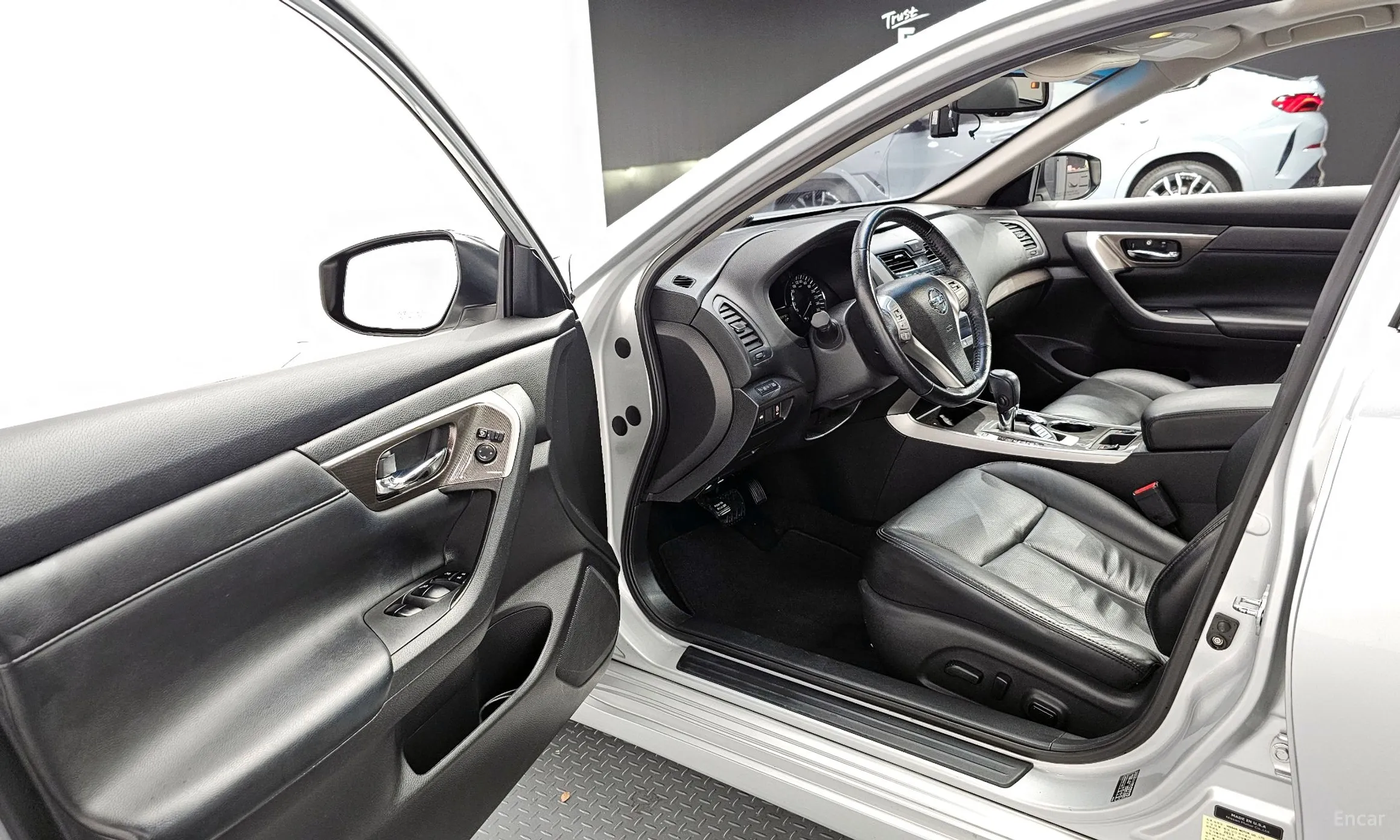 Nissan Altima превью 11