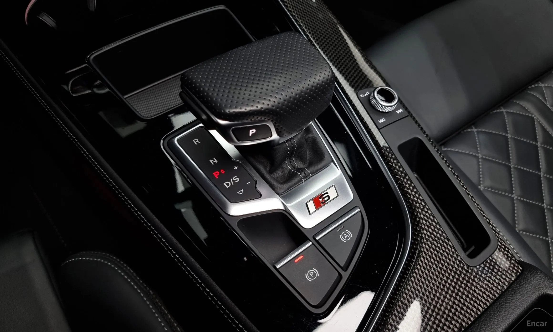 Audi S4 (B9) превью 9