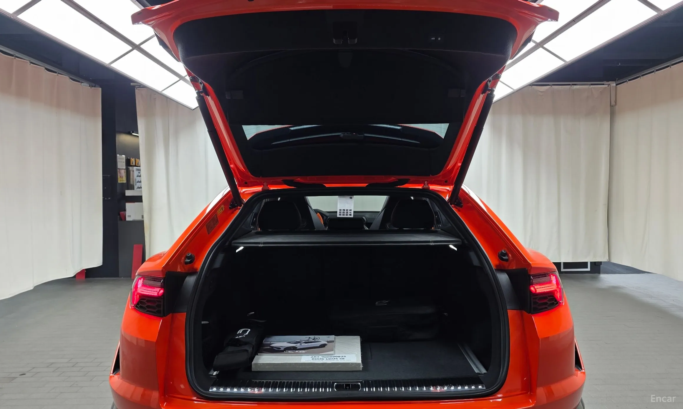 Lamborghini Urus превью 20