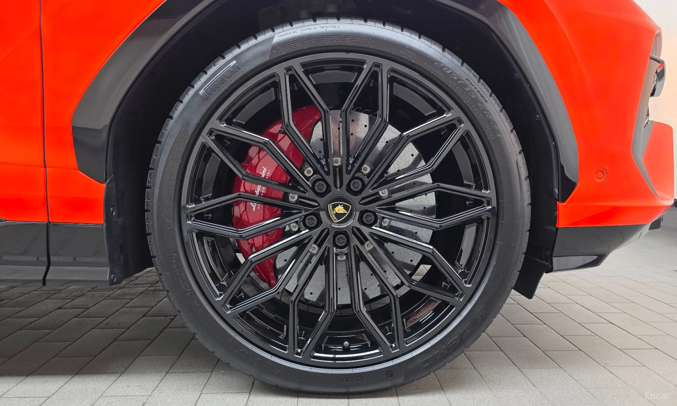 Lamborghini Urus превью 5