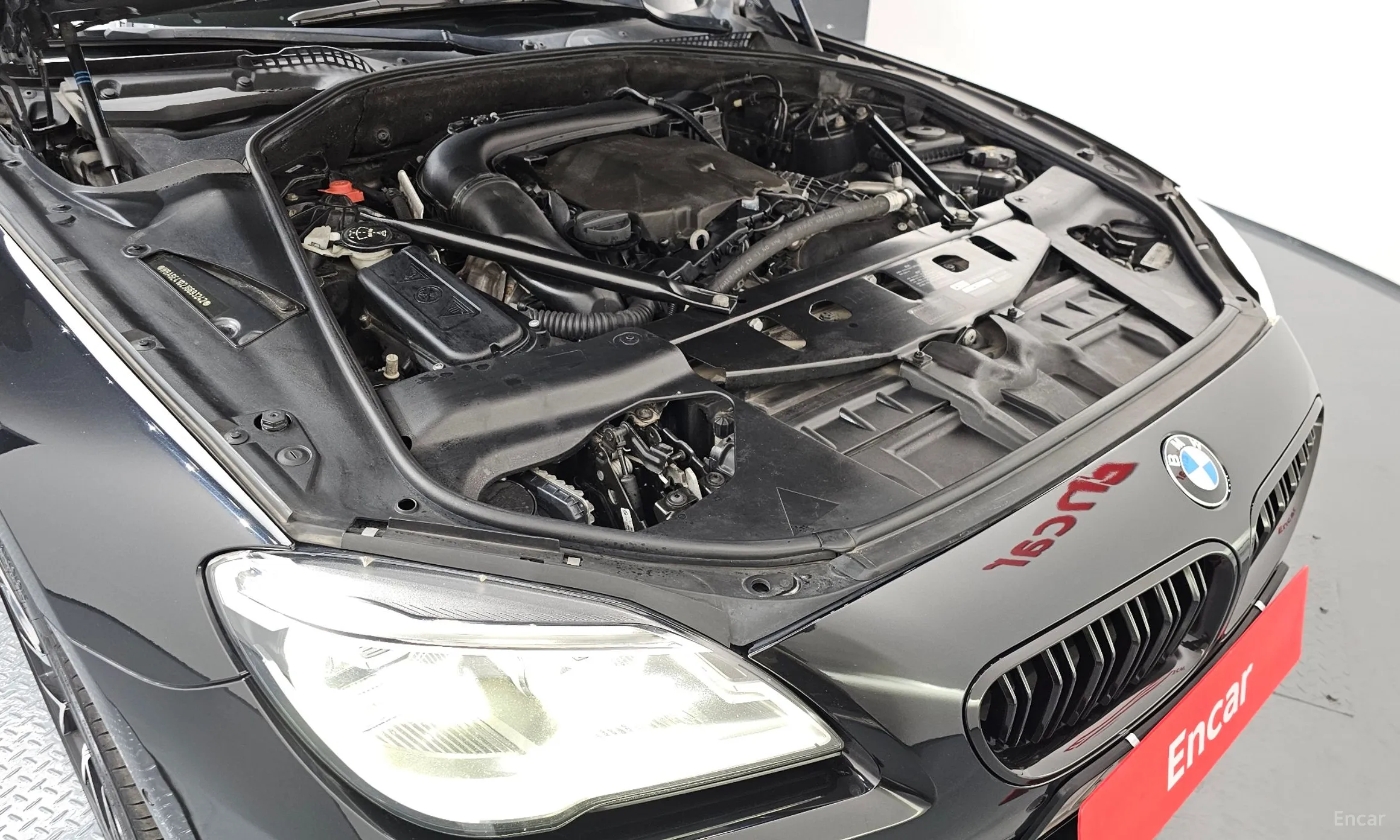 BMW 6 Series (F12) превью 6