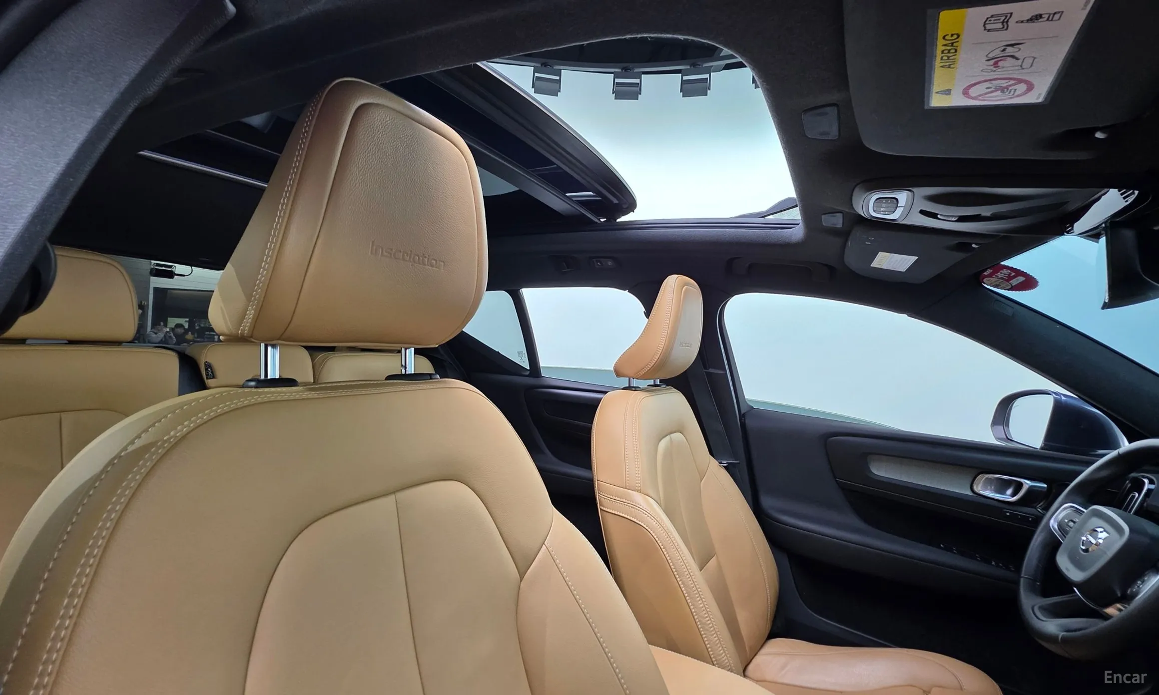 Volvo XC40 превью 11
