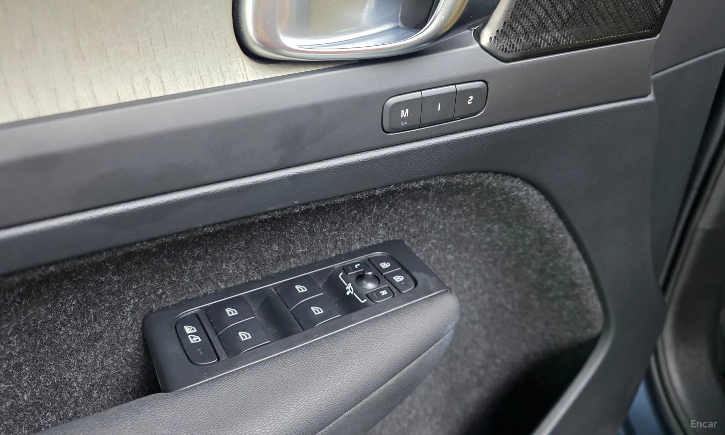 Volvo XC40 превью 13