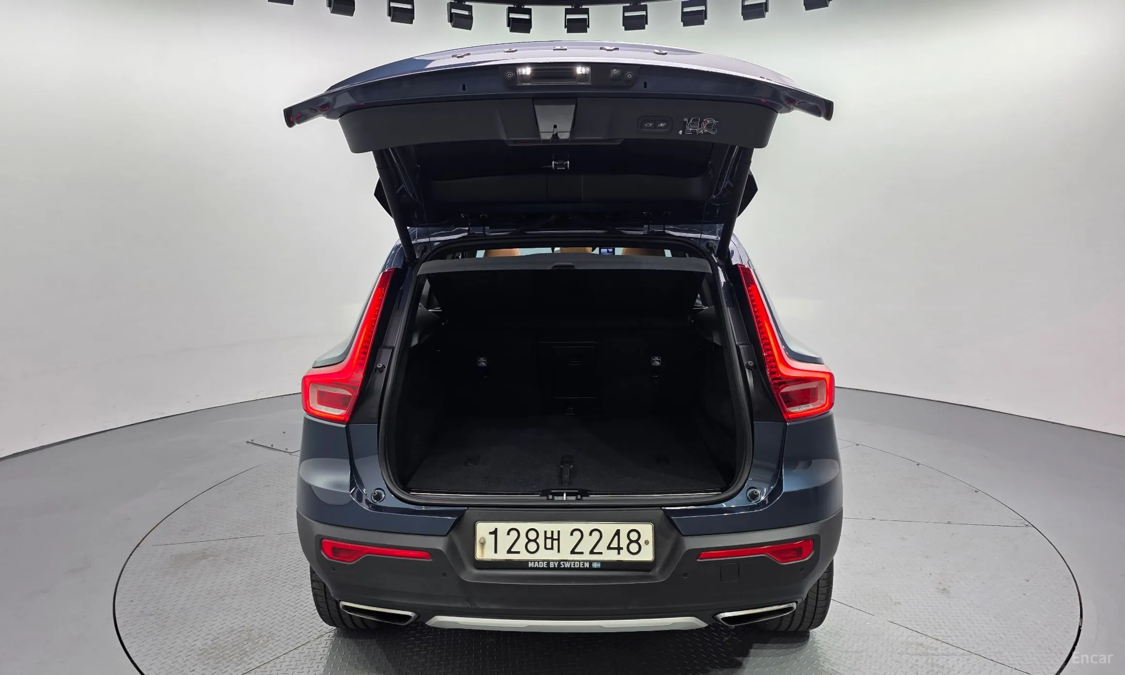 Volvo XC40 превью 20