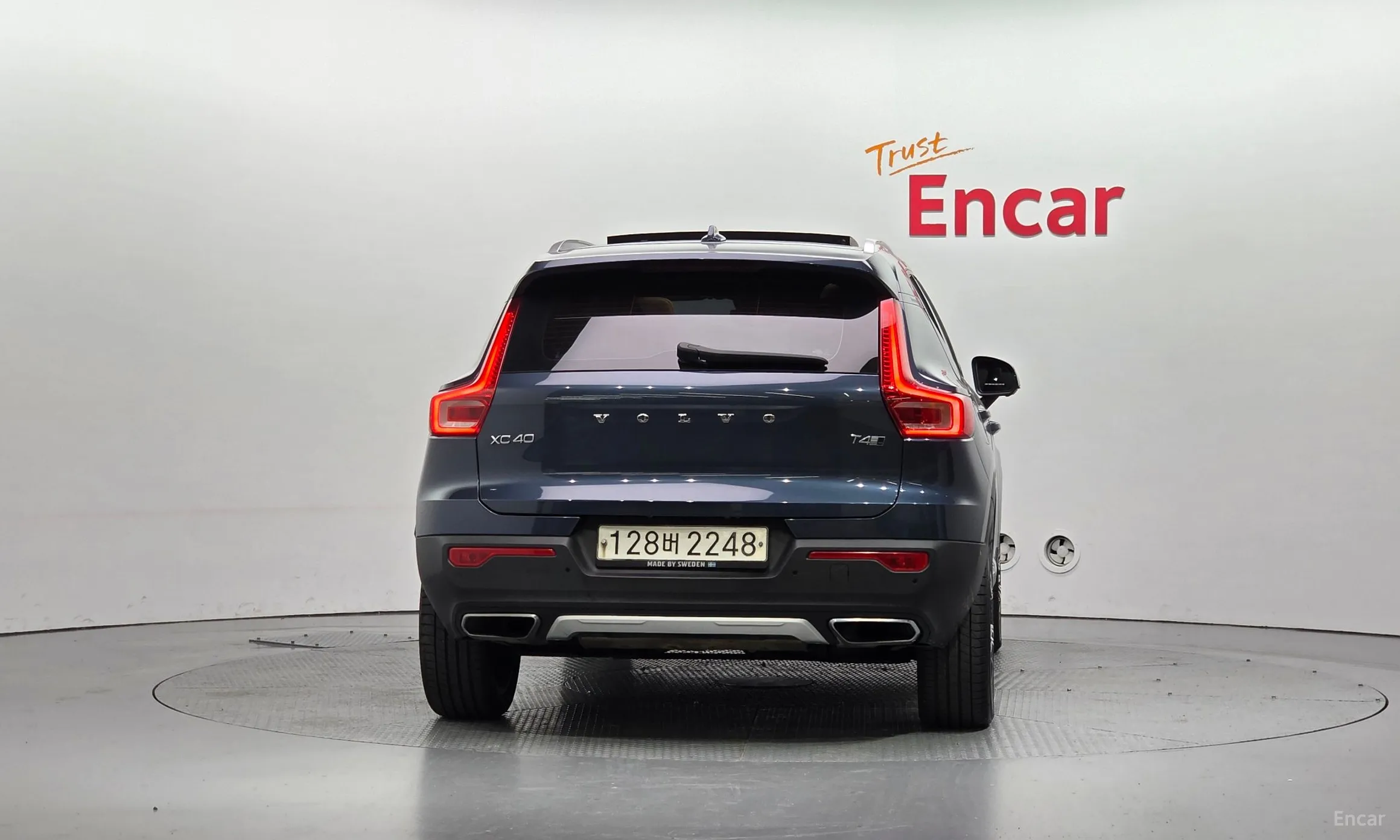 Volvo XC40 превью 4