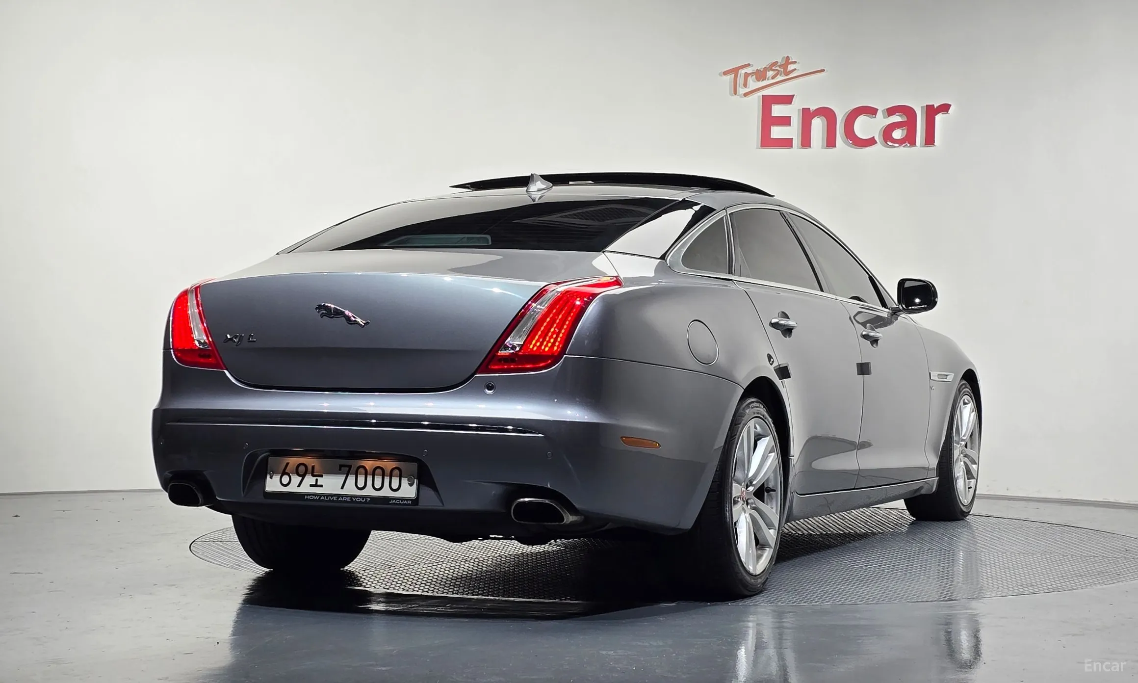 Jaguar All New XJ