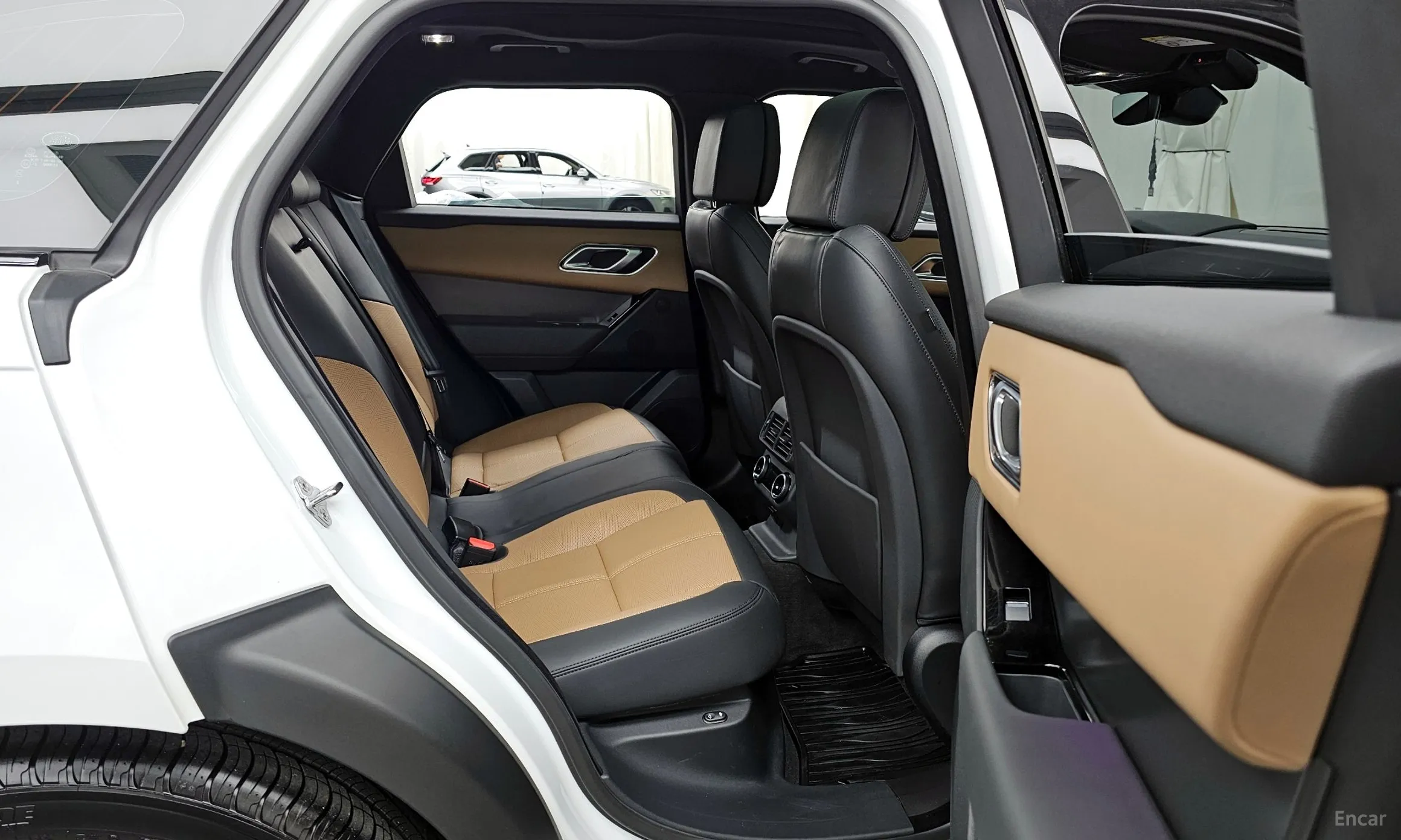 Land Rover Range Rover Bella превью 12
