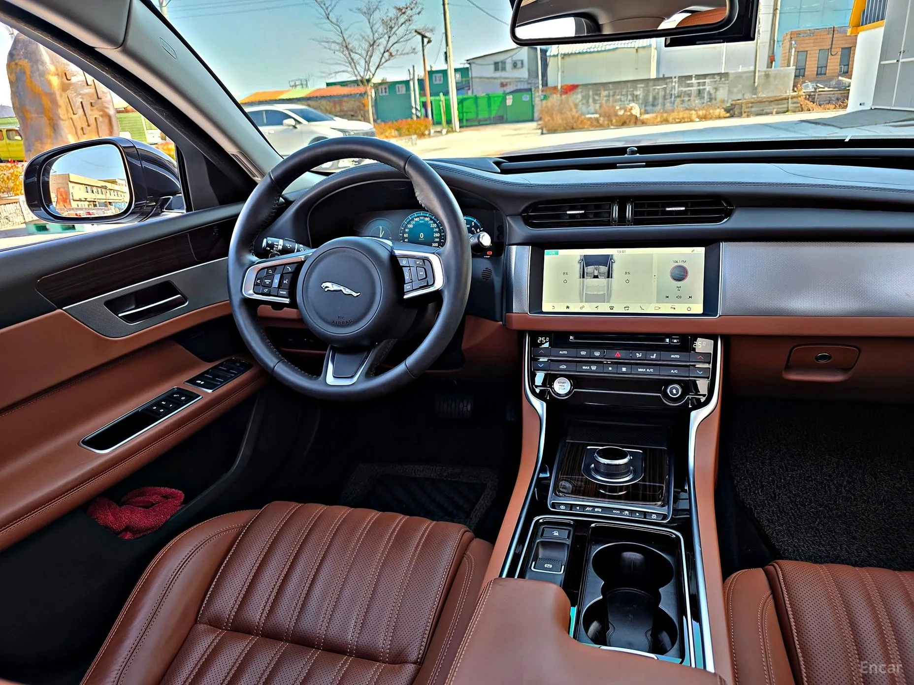 Jaguar XF (x260) превью 12