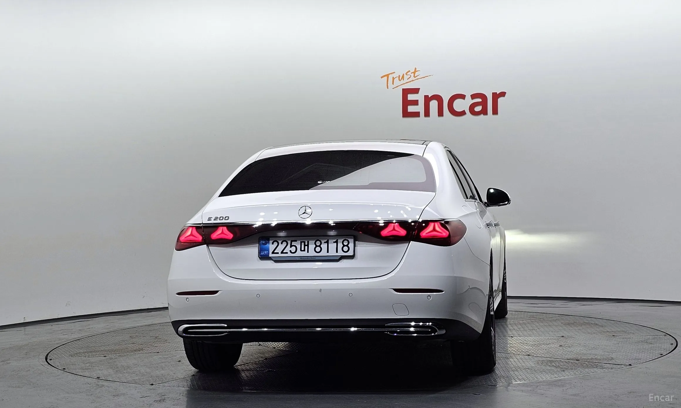 Mercedes Benz E-Class W214 превью 4