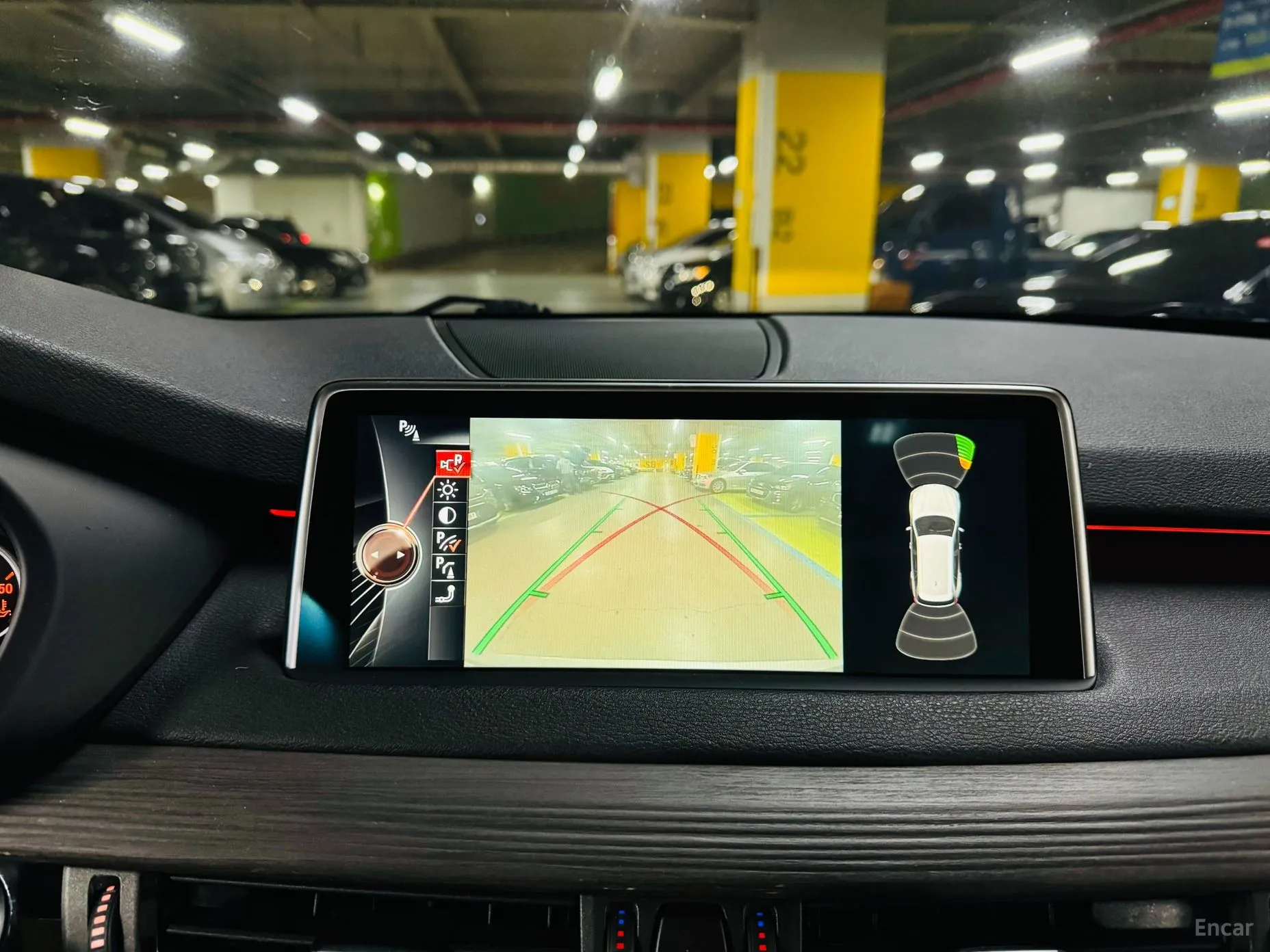 BMW X5 (F15) превью 14