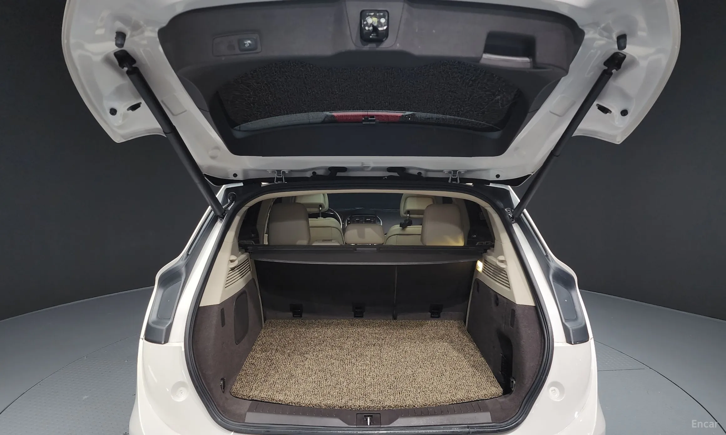 Lincoln MKC превью 20