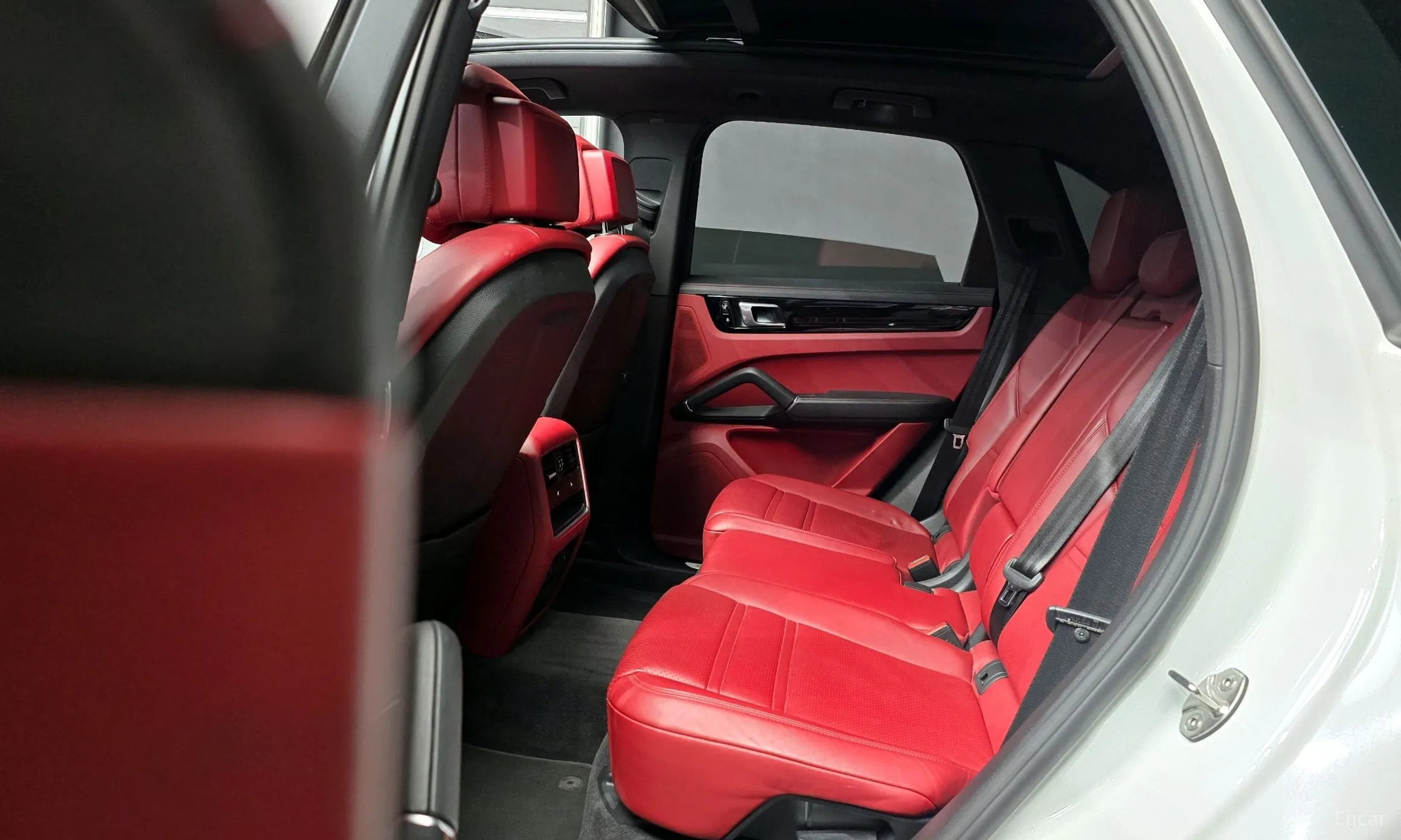 Porsche Cayenne (PO536) превью 13