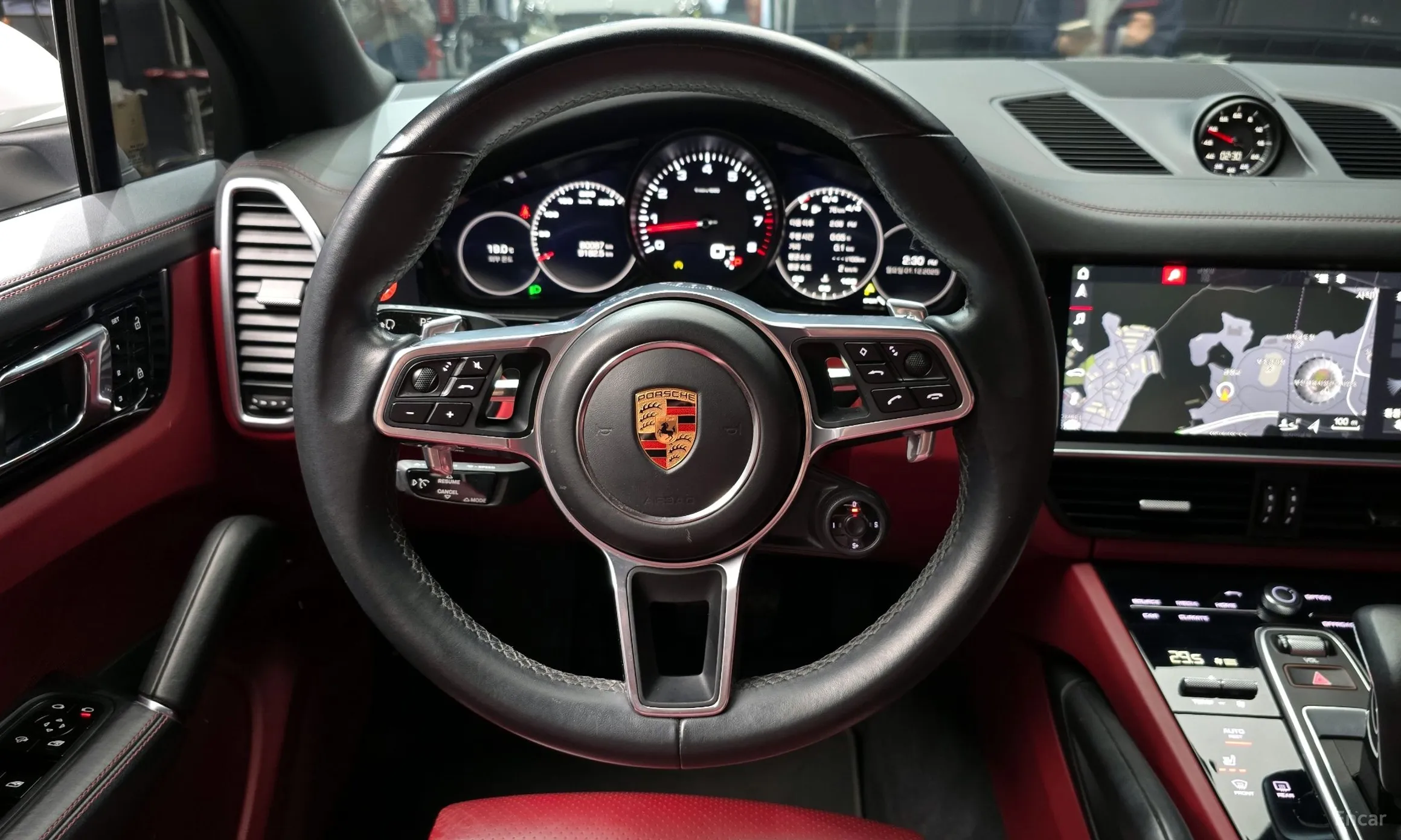 Porsche Cayenne (PO536) превью 14