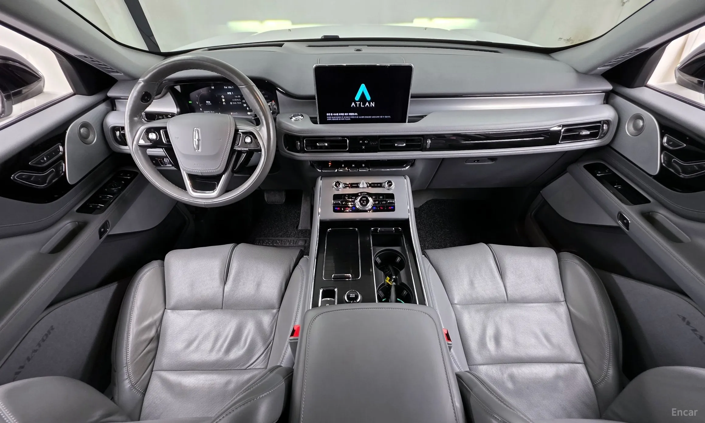 Lincoln Aviator 2nd Generation превью 7