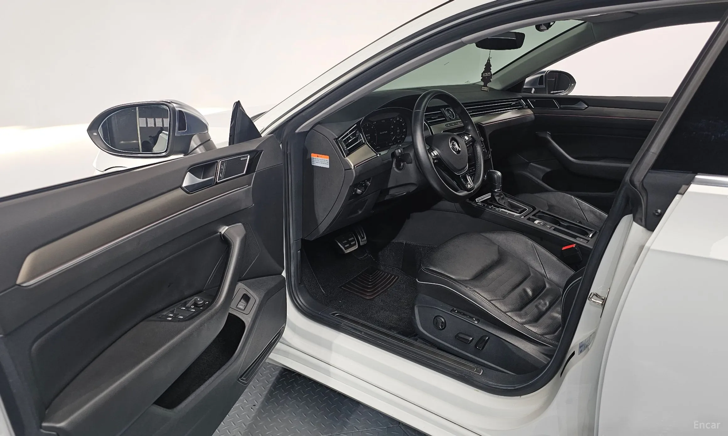 Volkswagen Ateon превью 10