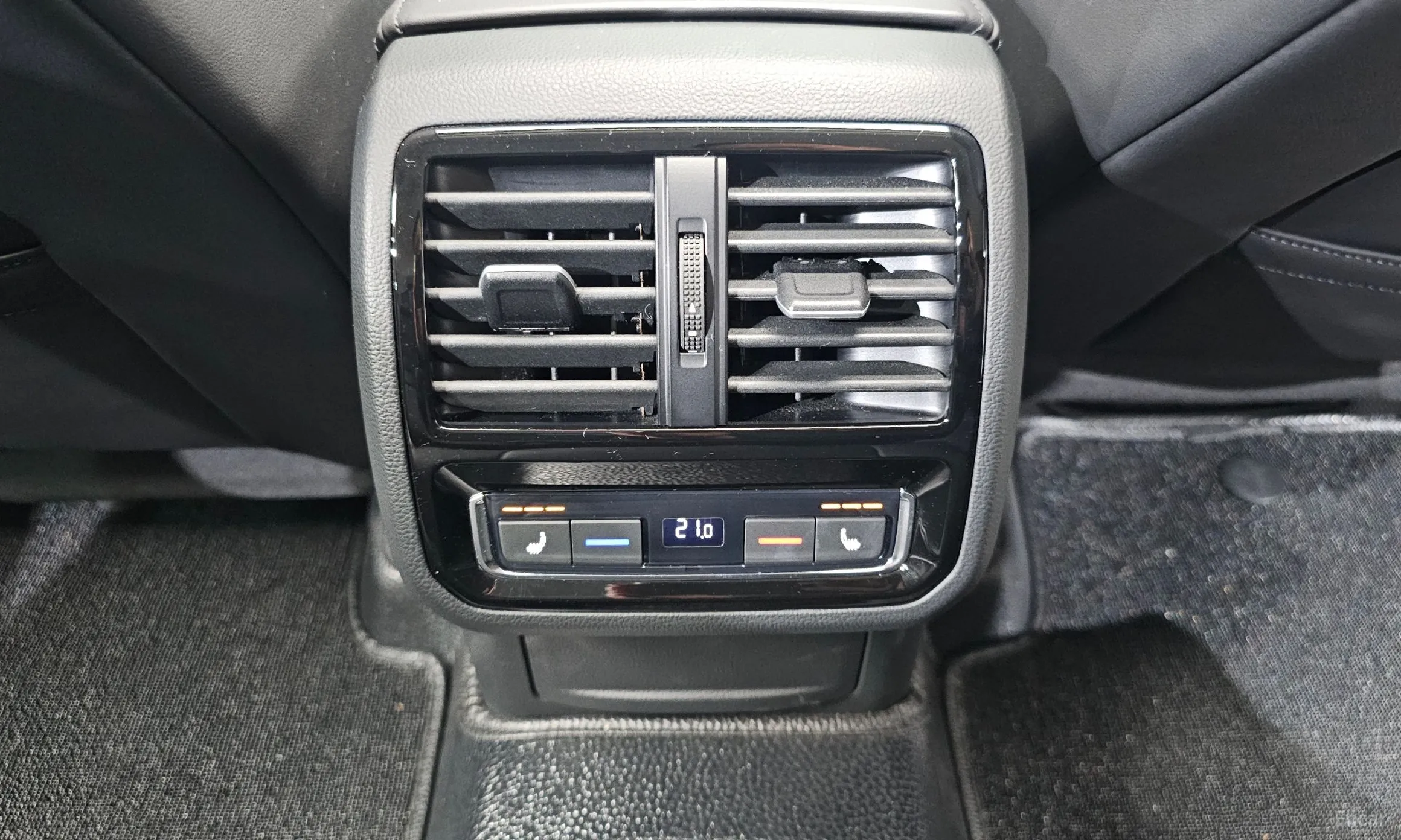 Volkswagen Ateon превью 18