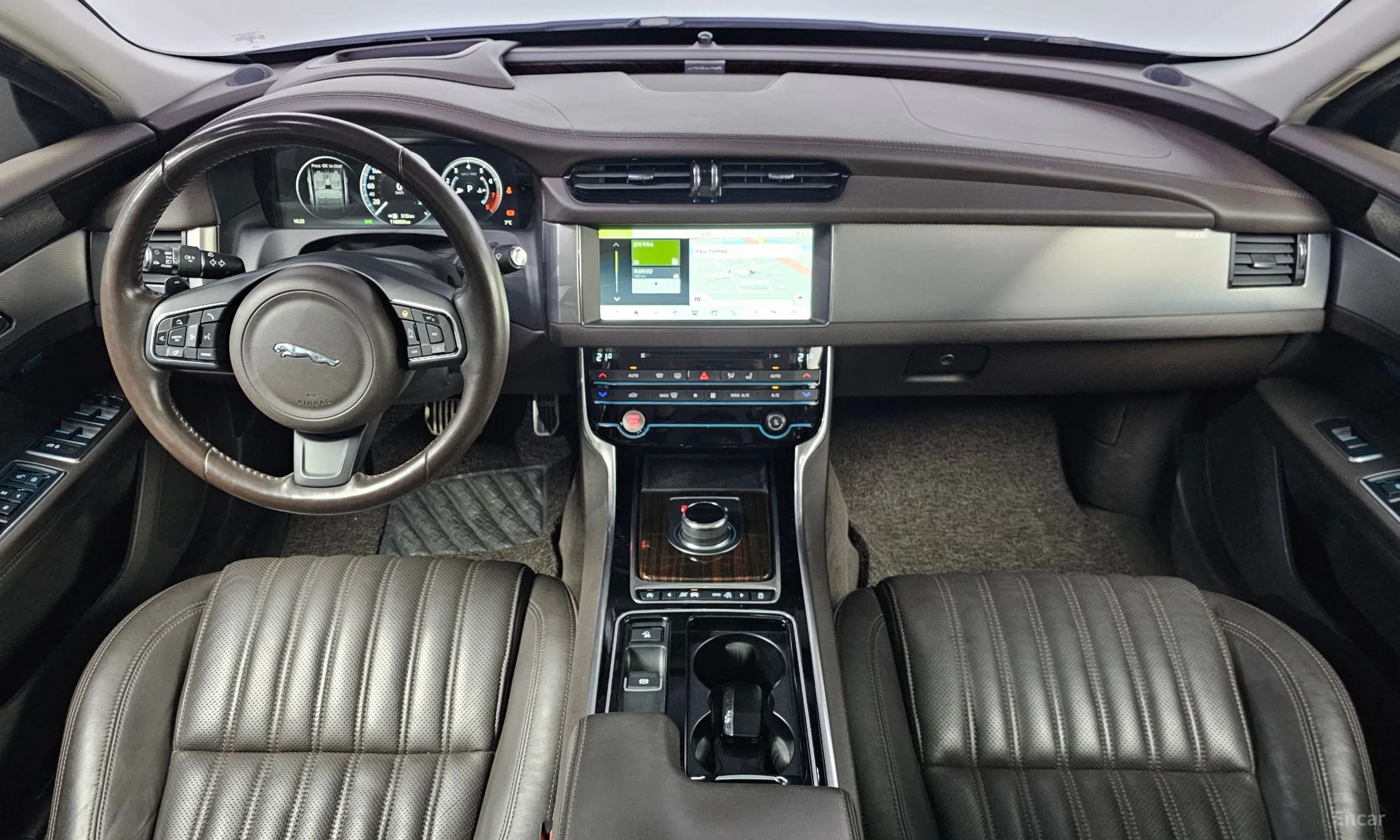 Jaguar XF (x260) превью 7