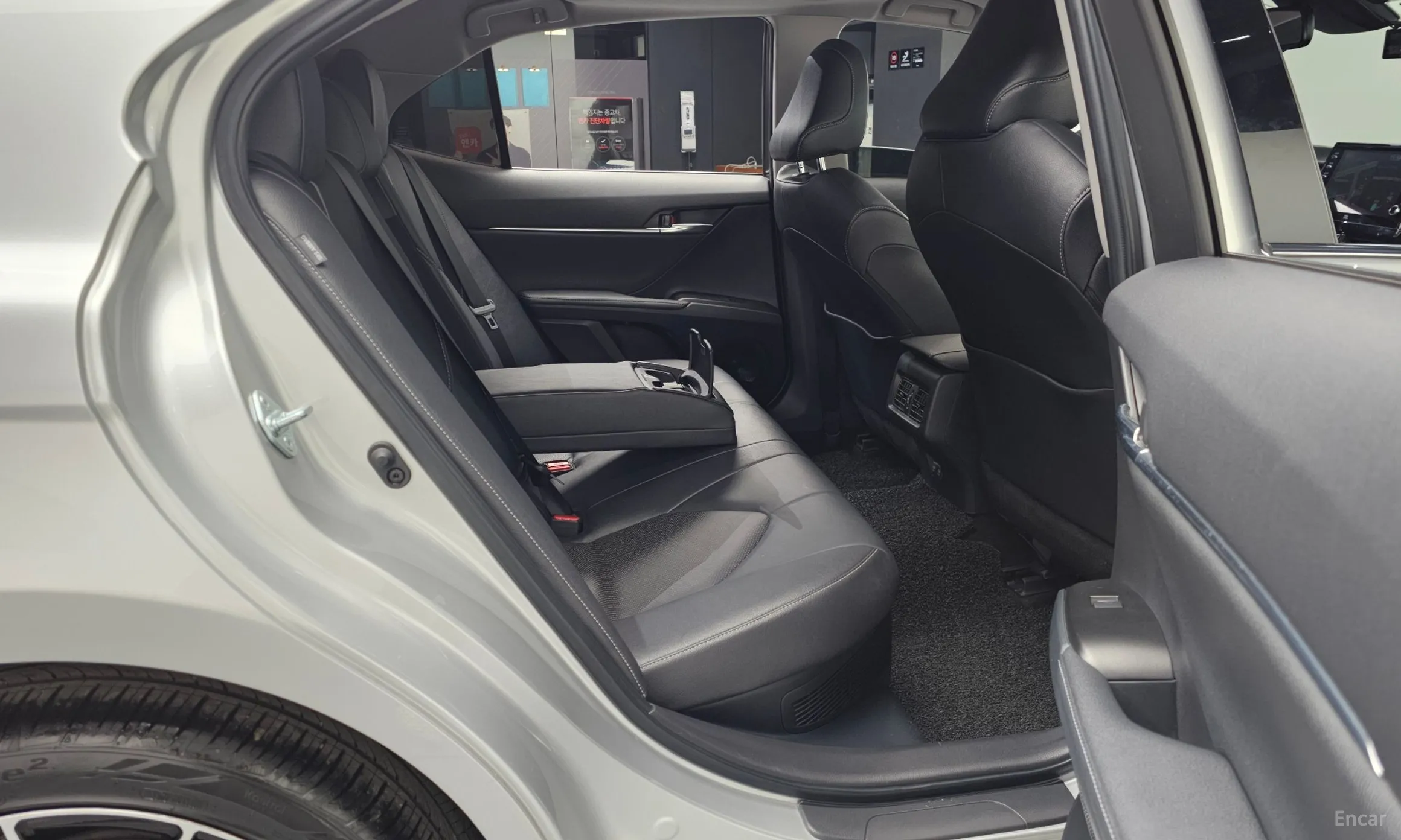 Toyota Camry (XV70) превью 12