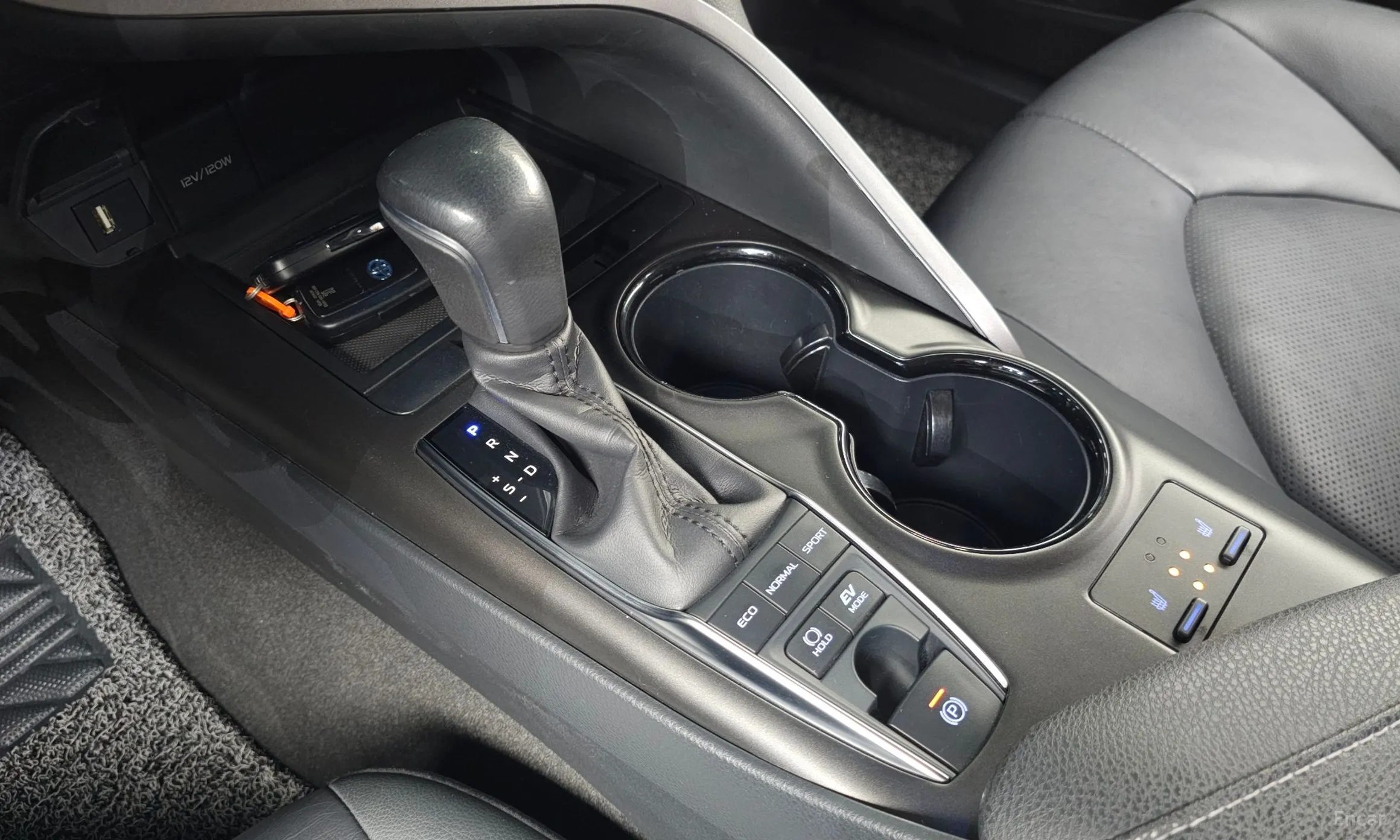 Toyota Camry (XV70) превью 9
