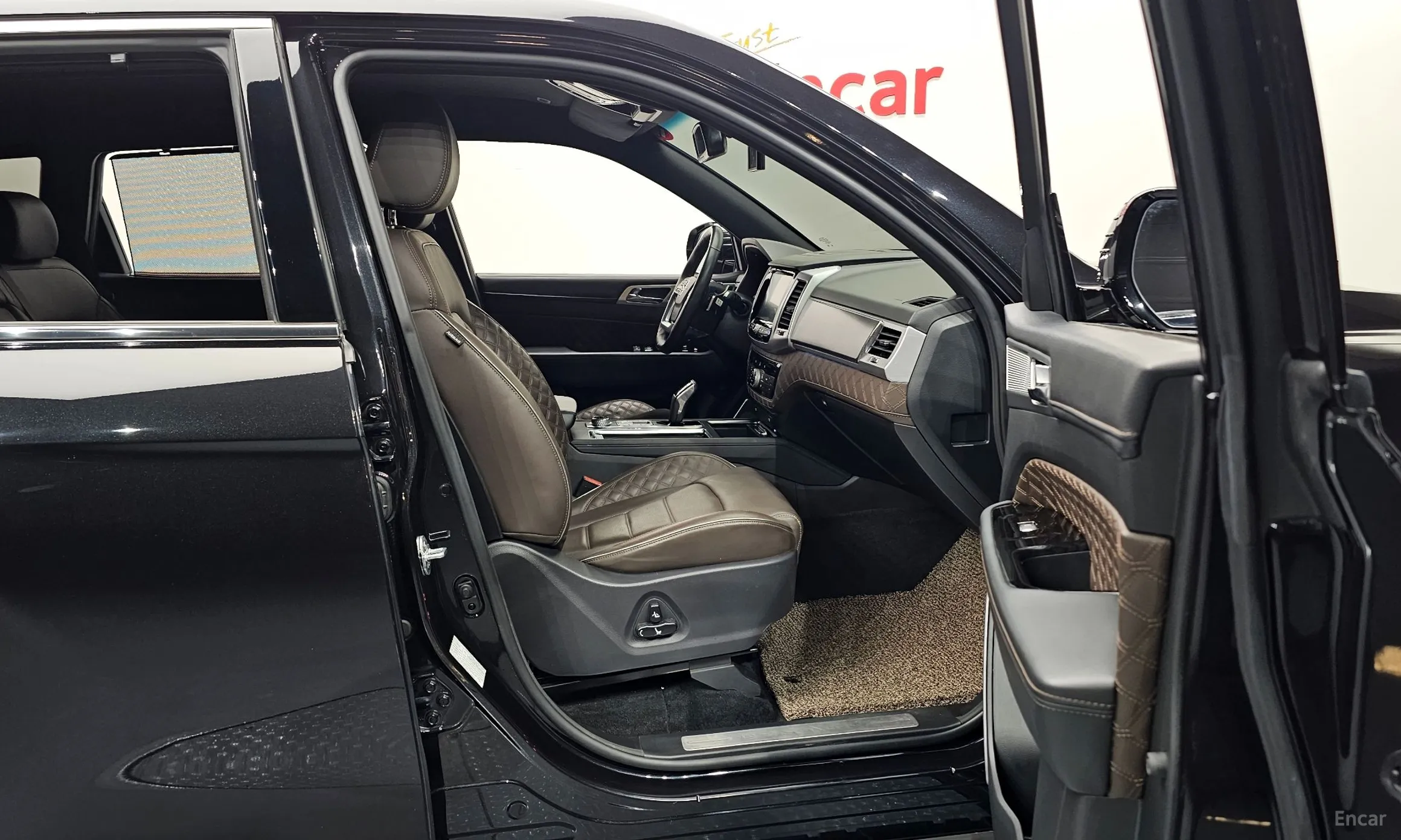 KG Mobility (SsangYong) Rexton превью 11