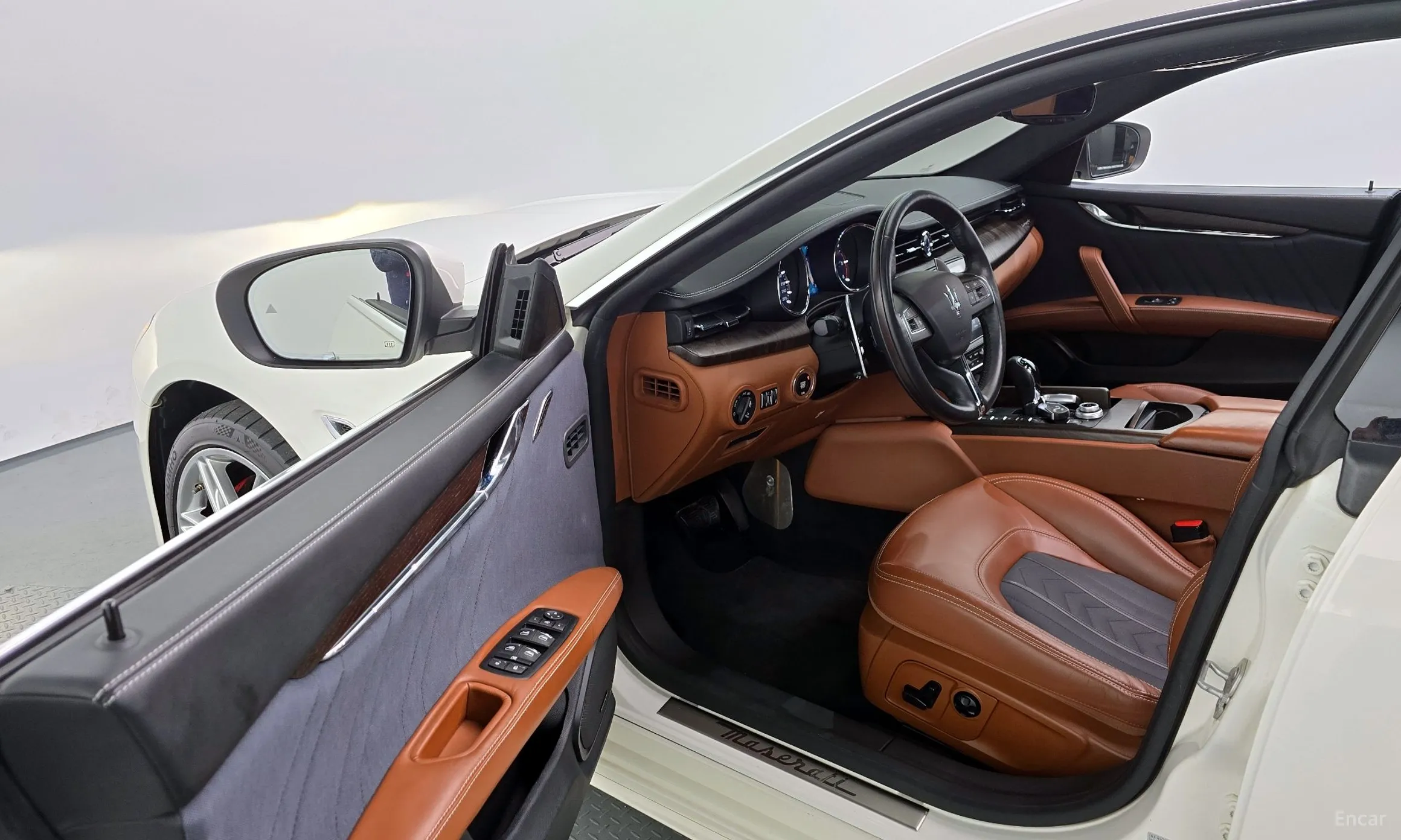 Maserati Quattroporte превью 10