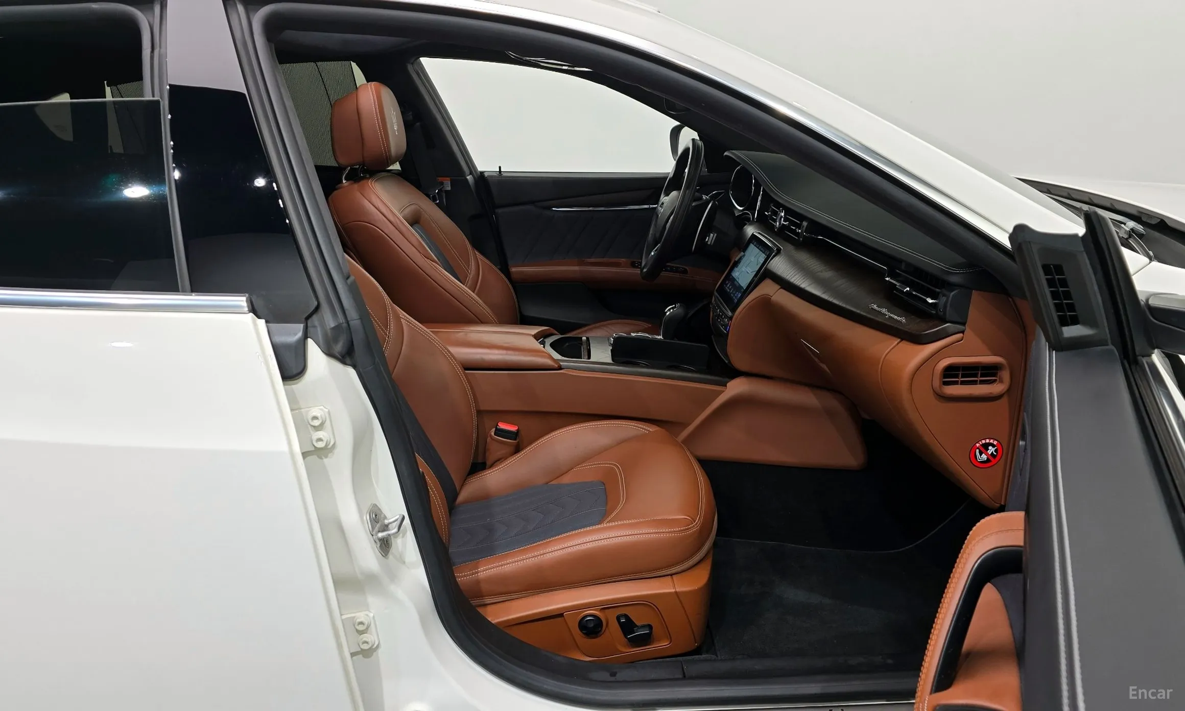 Maserati Quattroporte превью 11