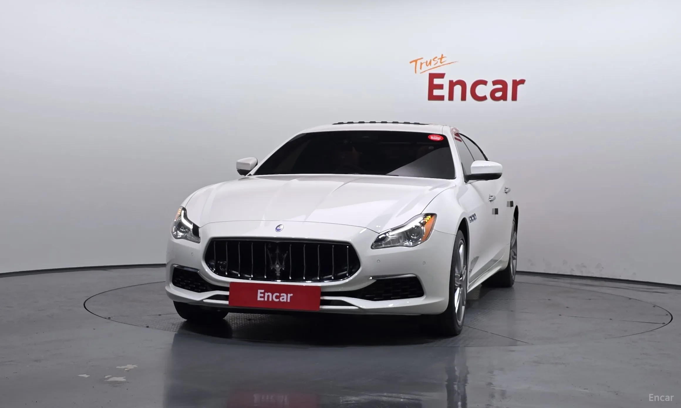 Maserati Quattroporte превью 3