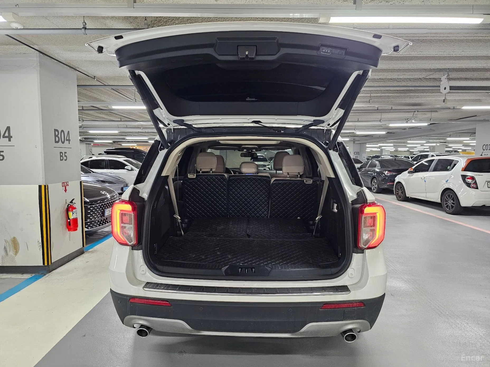 Ford Explorer 6th Generation превью 20