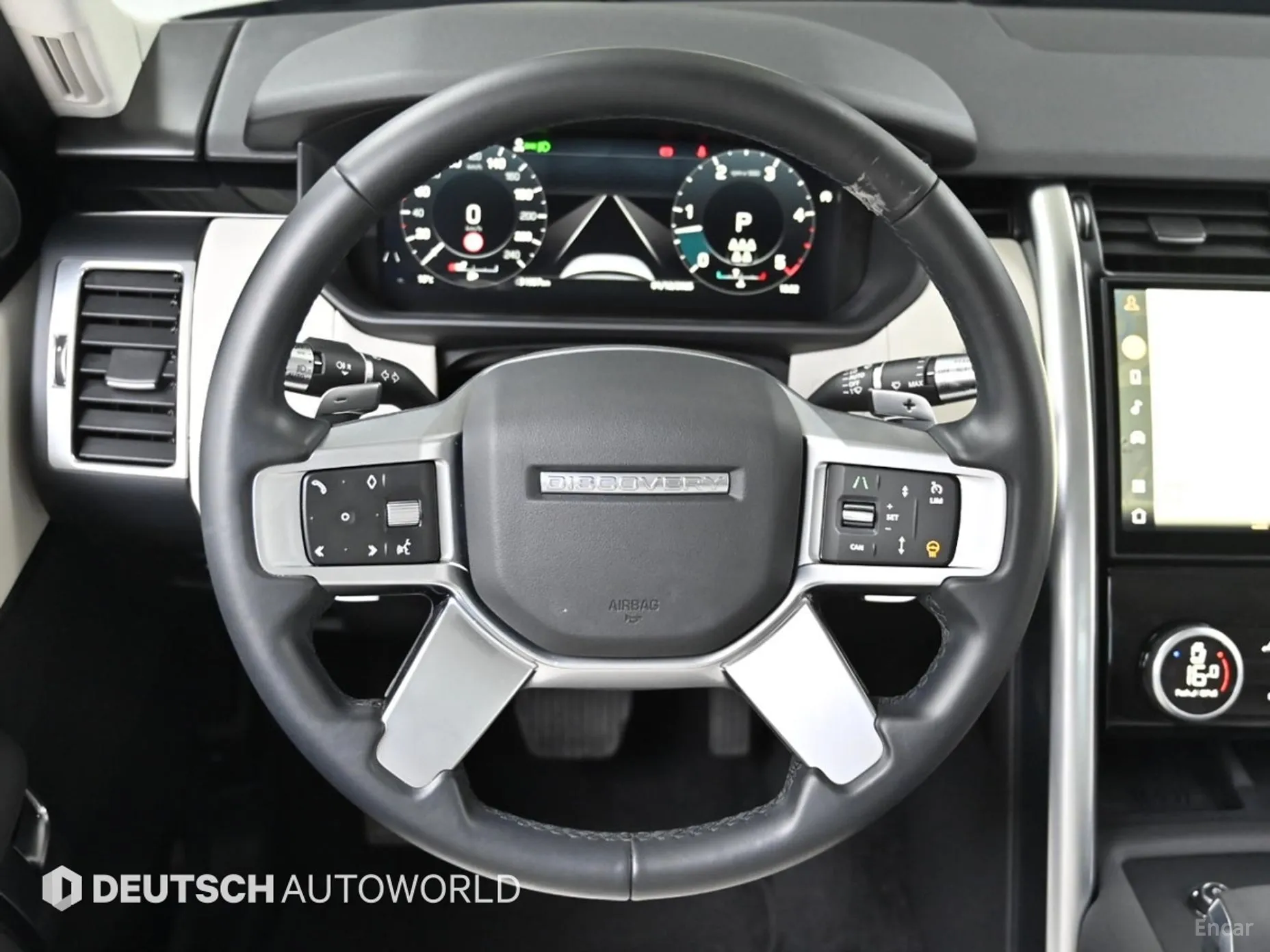 Land Rover Discovery 5 превью 13