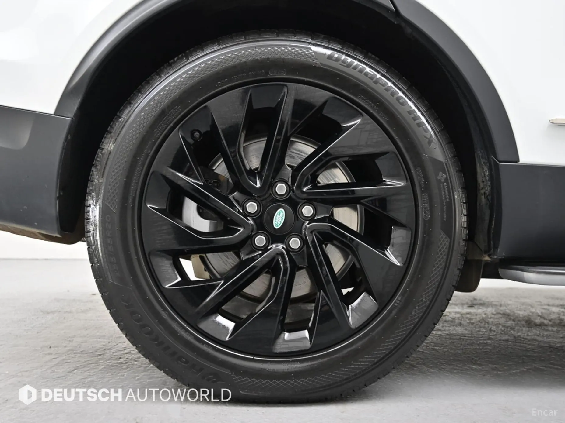 Land Rover Discovery 5 превью 5