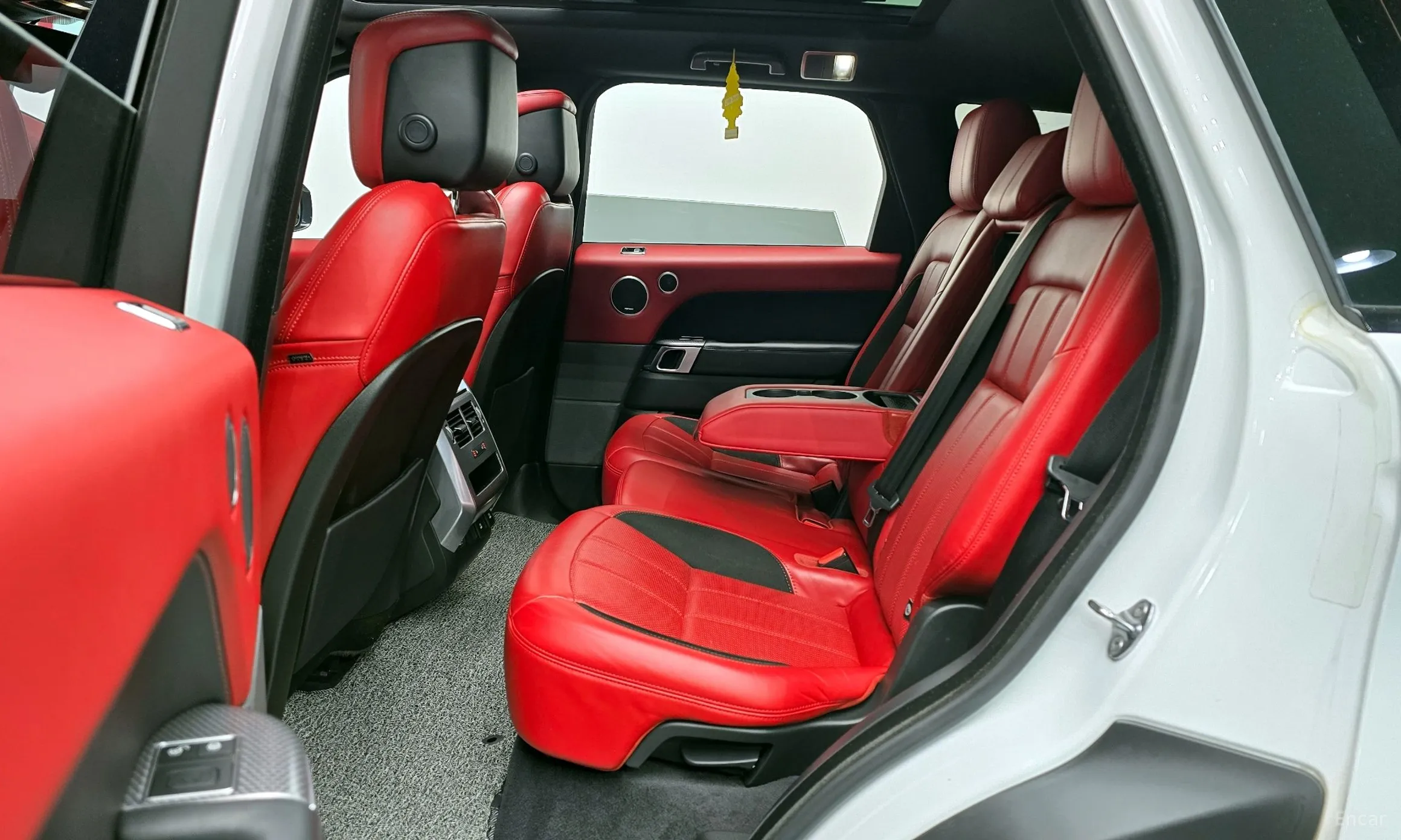 Land Rover Range Rover Sport 2nd Generation превью 12