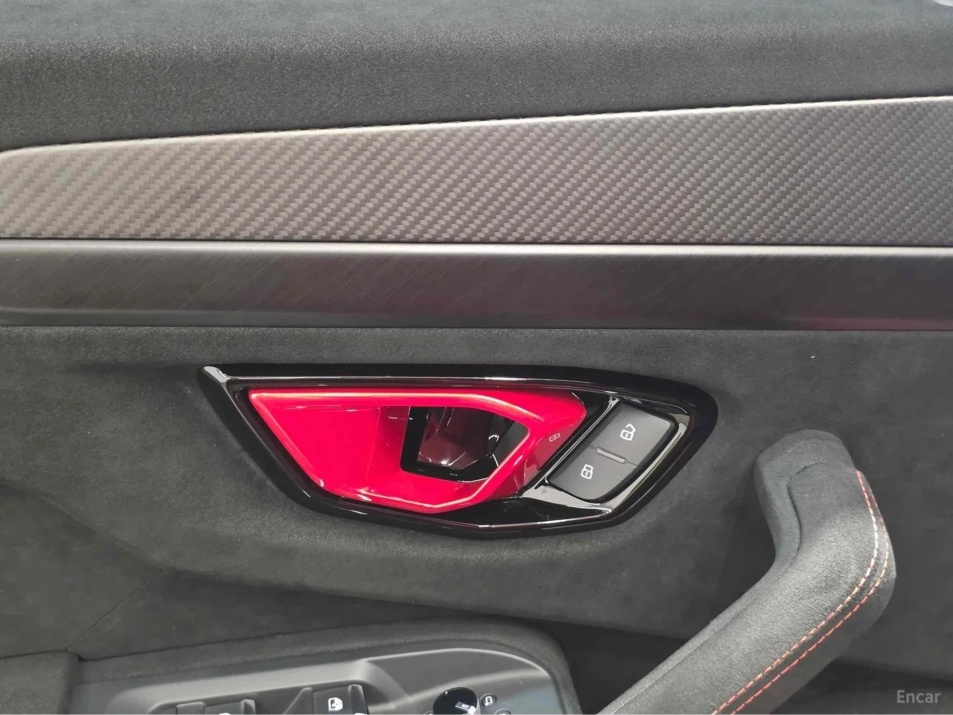 Lamborghini Urus превью 15
