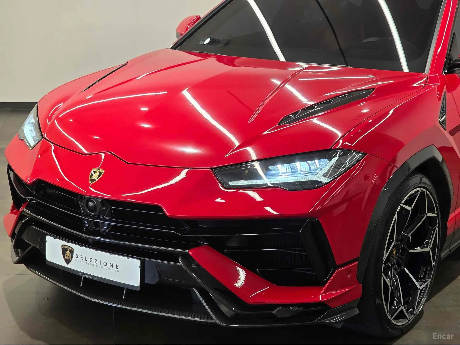 Lamborghini Urus превью 20