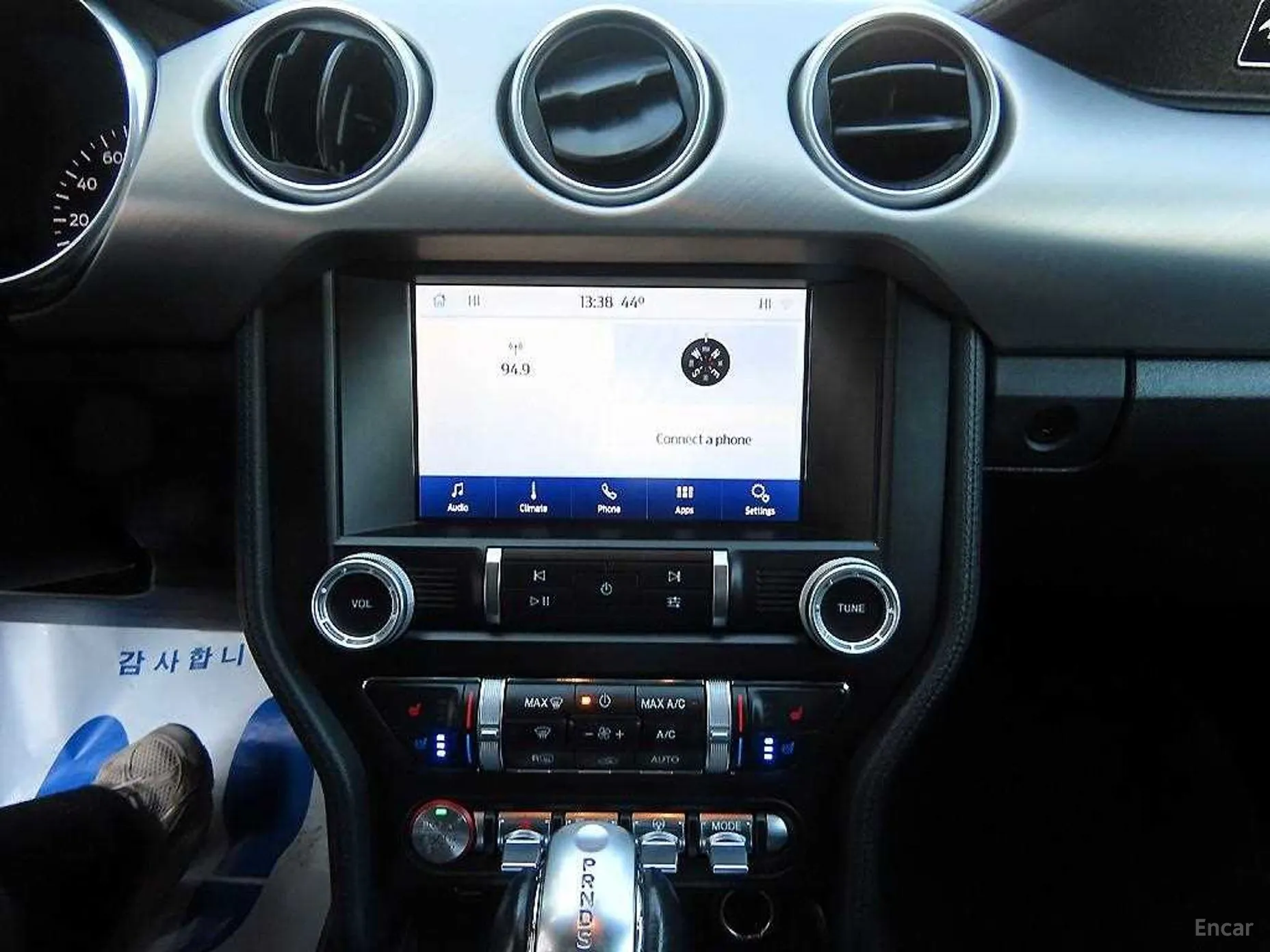 Ford Mustang превью 16
