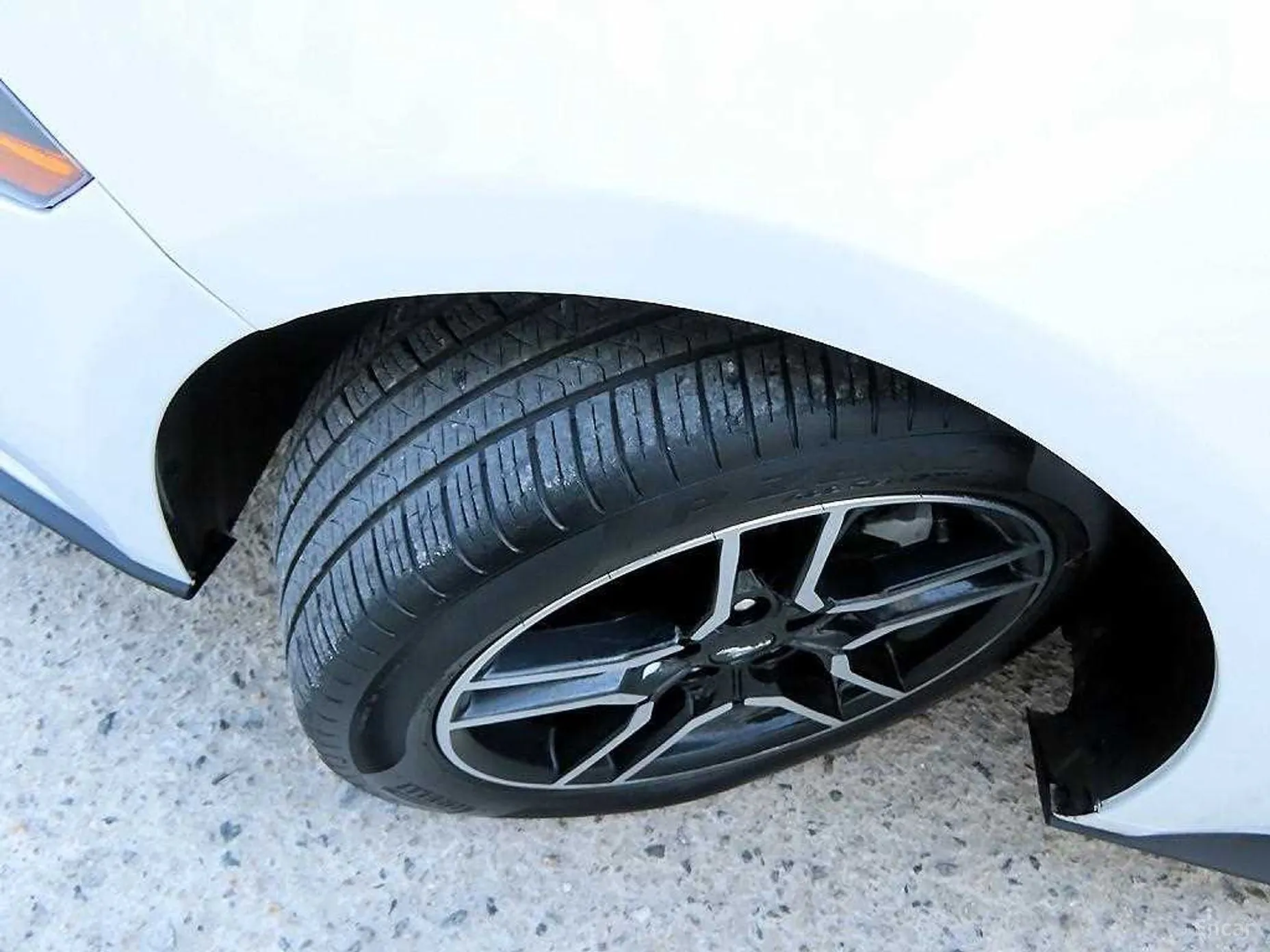 Ford Mustang превью 20
