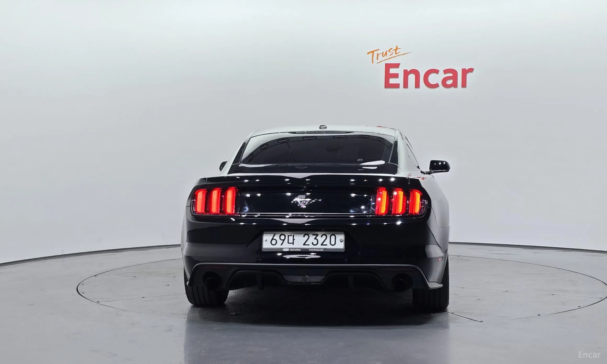 Ford Mustang превью 4