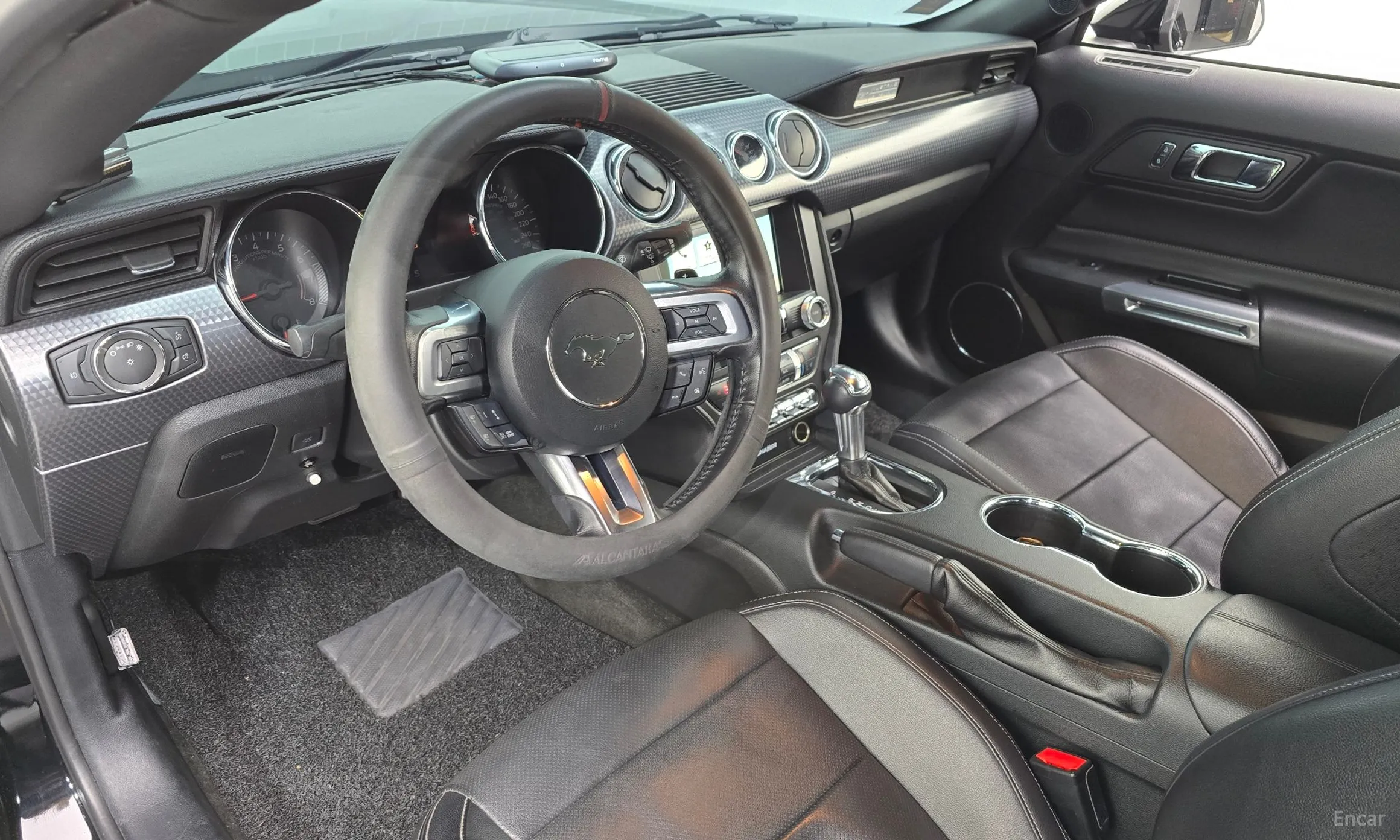 Ford Mustang превью 7