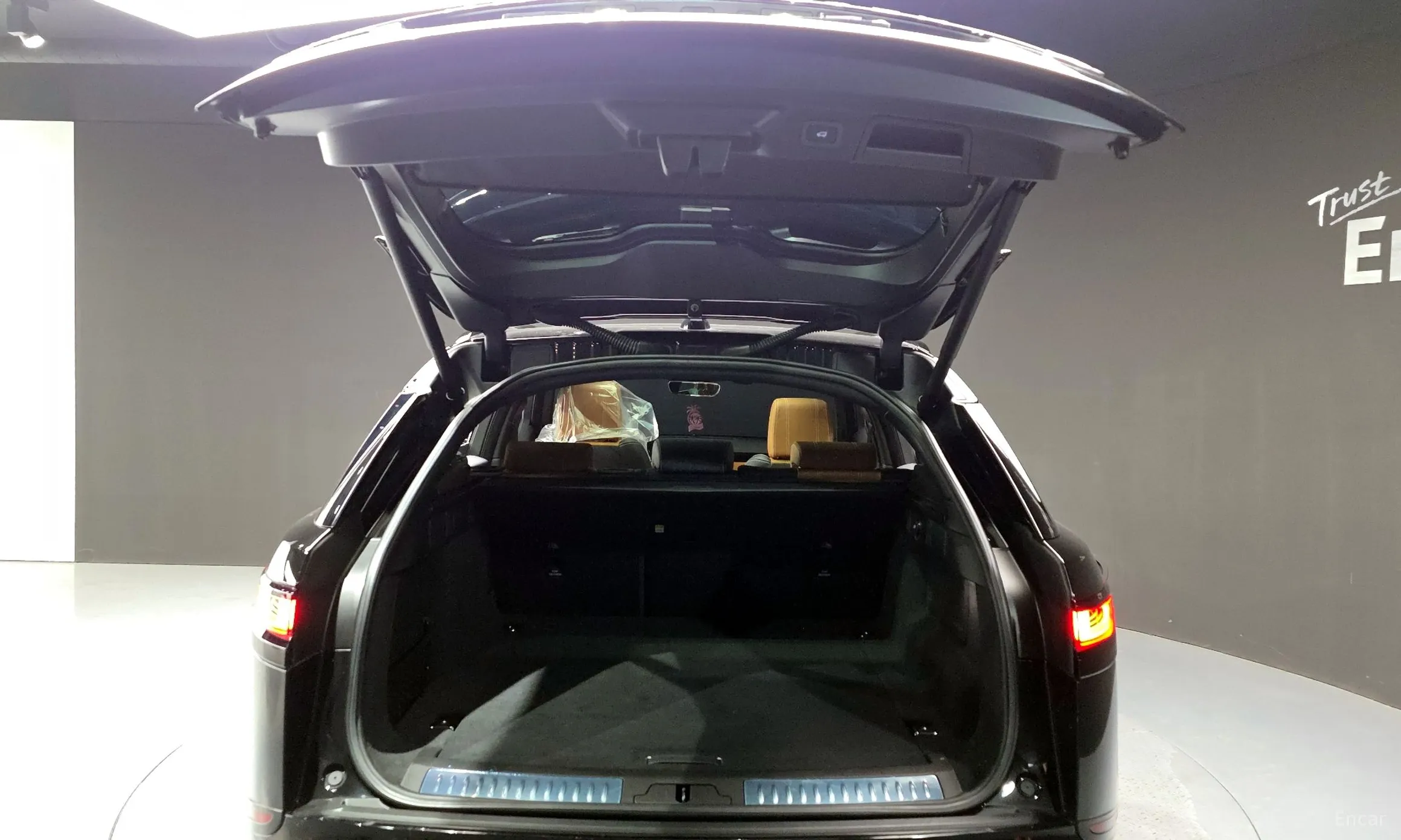 Land Rover Range Rover Bella превью 20