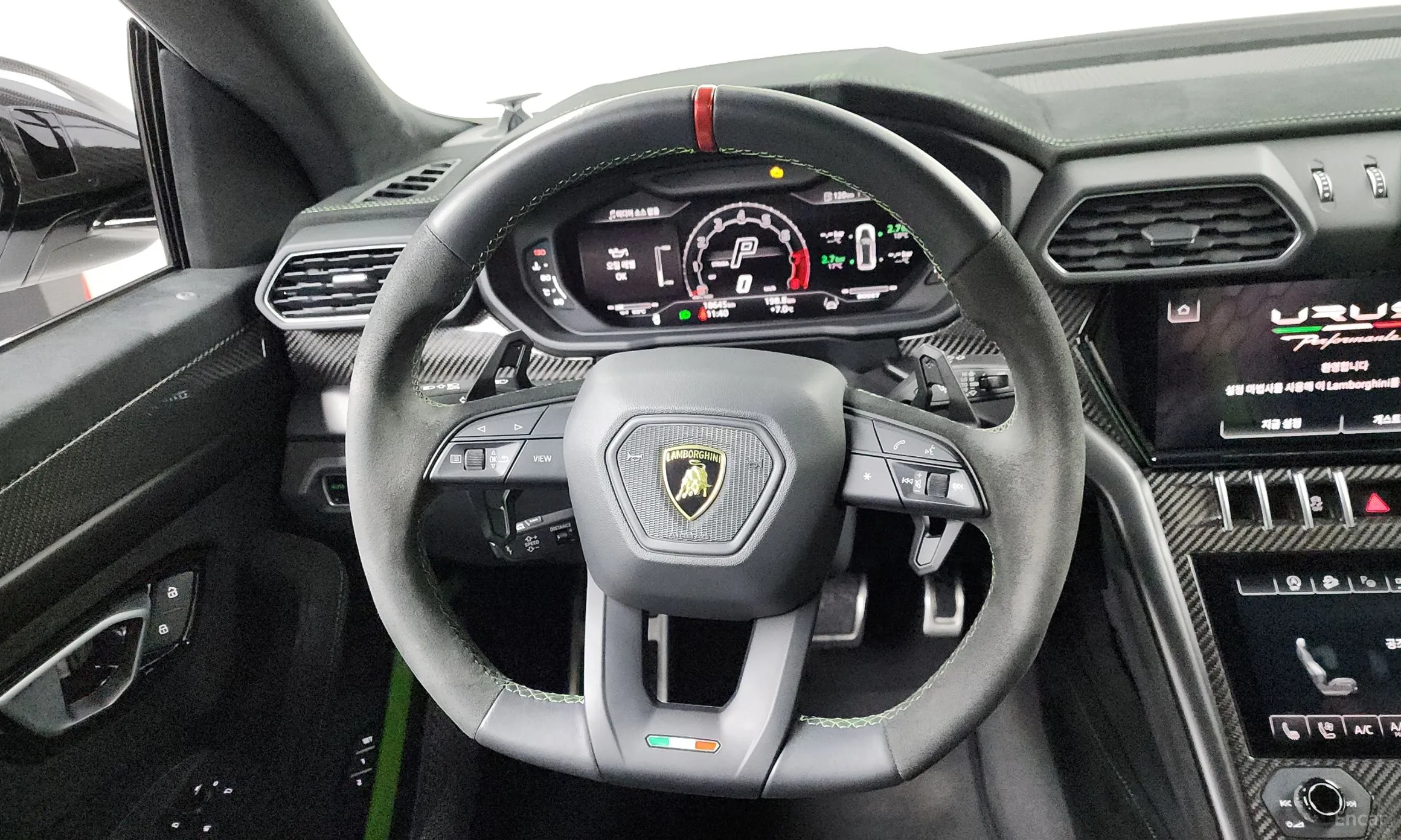 Lamborghini Urus превью 13
