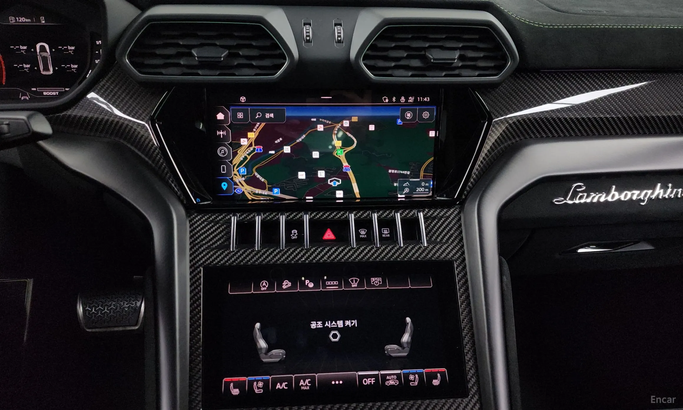 Lamborghini Urus превью 14