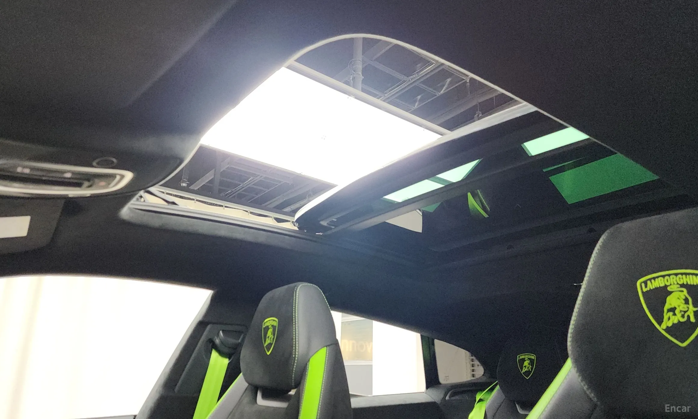 Lamborghini Urus превью 19