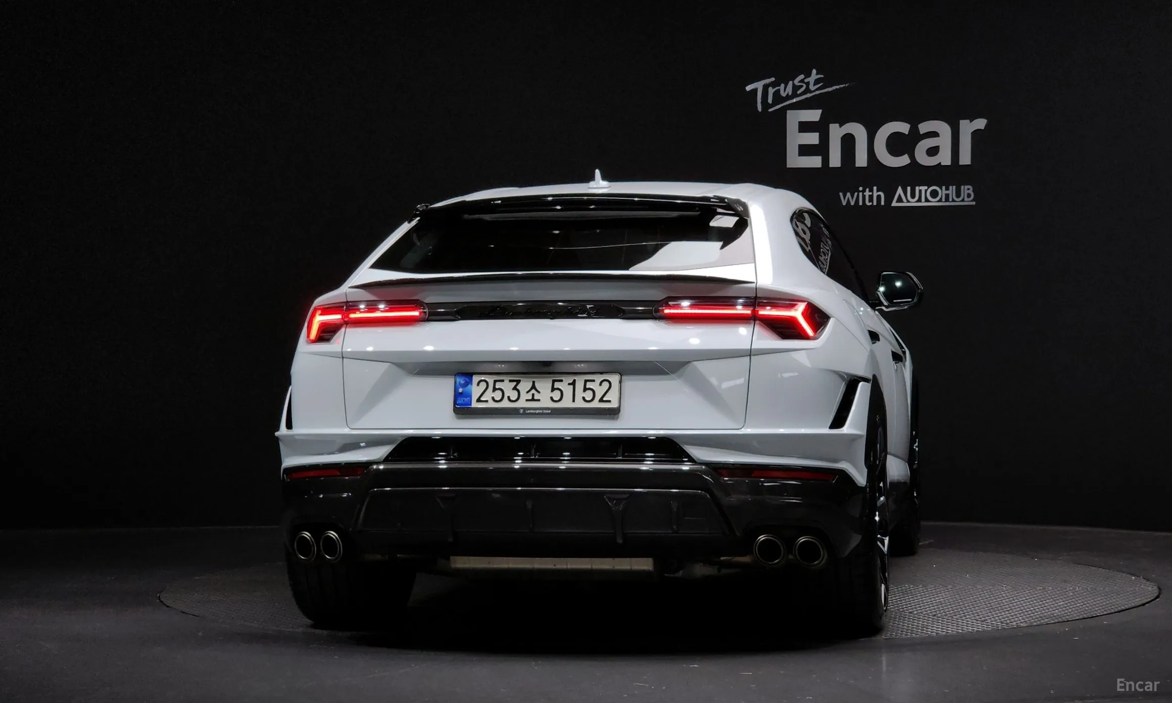 Lamborghini Urus превью 4