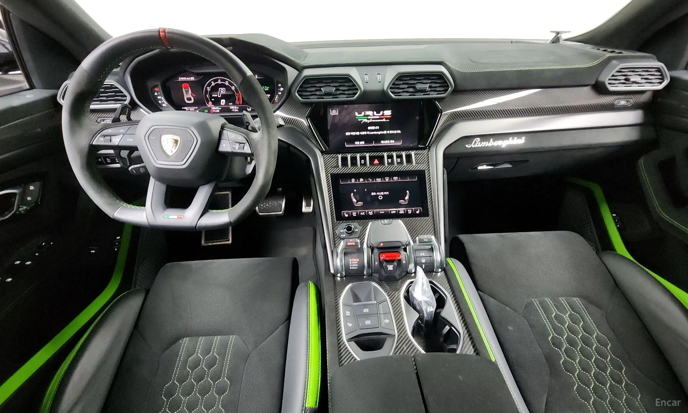 Lamborghini Urus превью 7