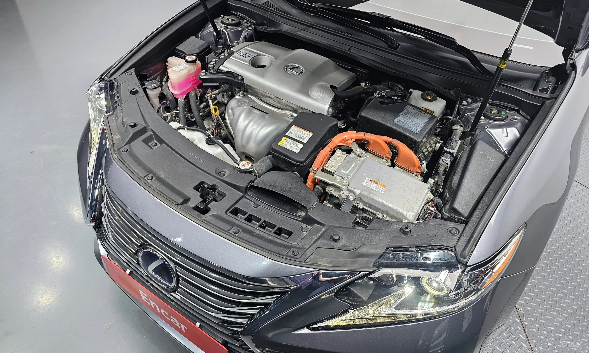 Lexus New ES300h превью 6