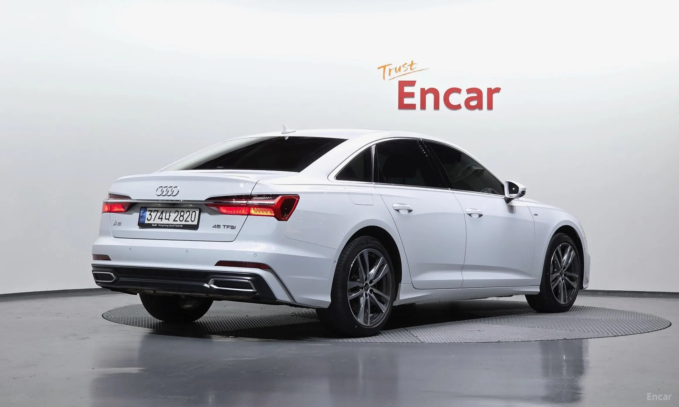 Audi A6 (C8) превью 2