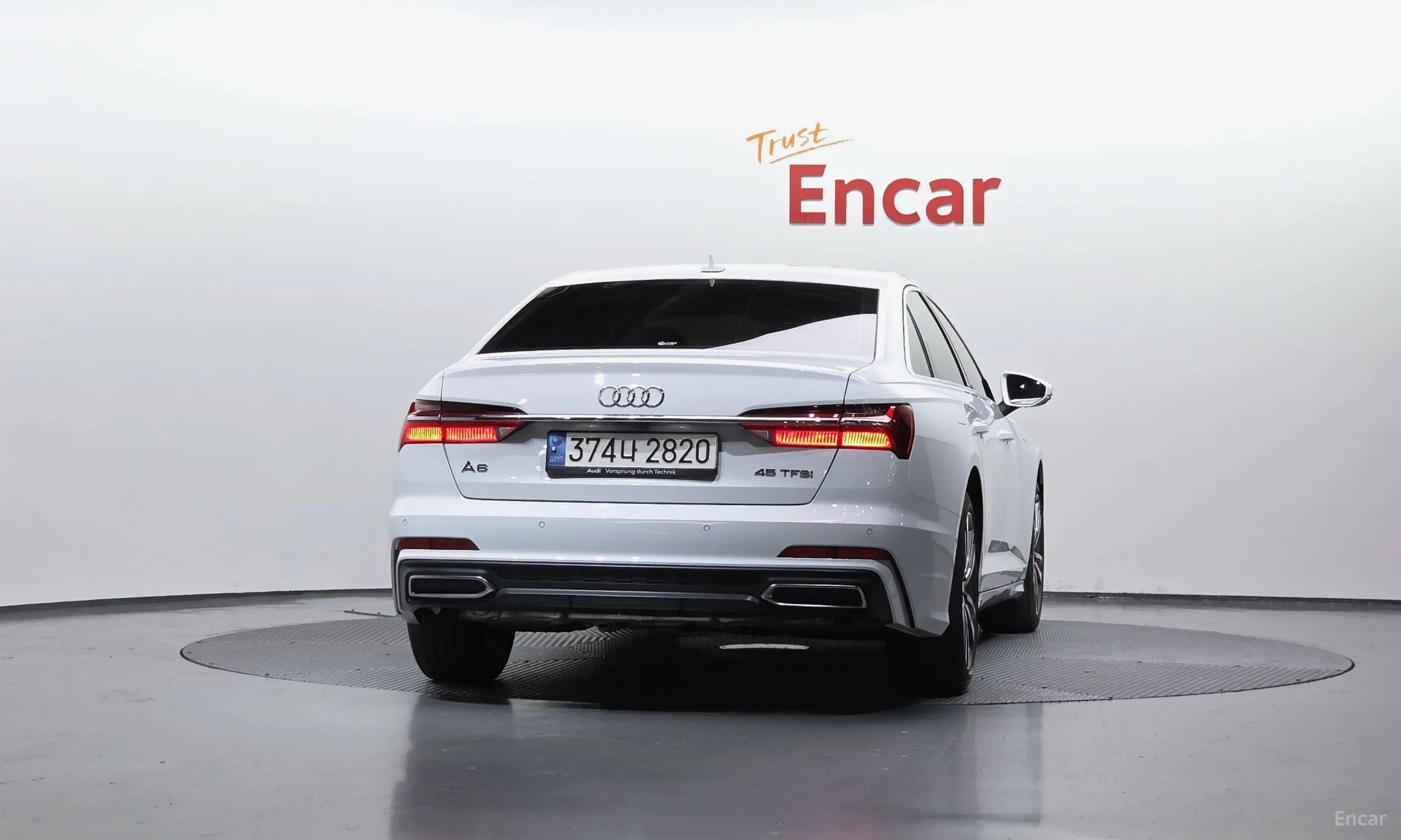 Audi A6 (C8) превью 4