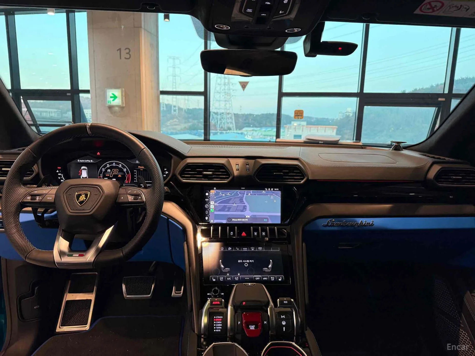 Lamborghini Urus превью 10
